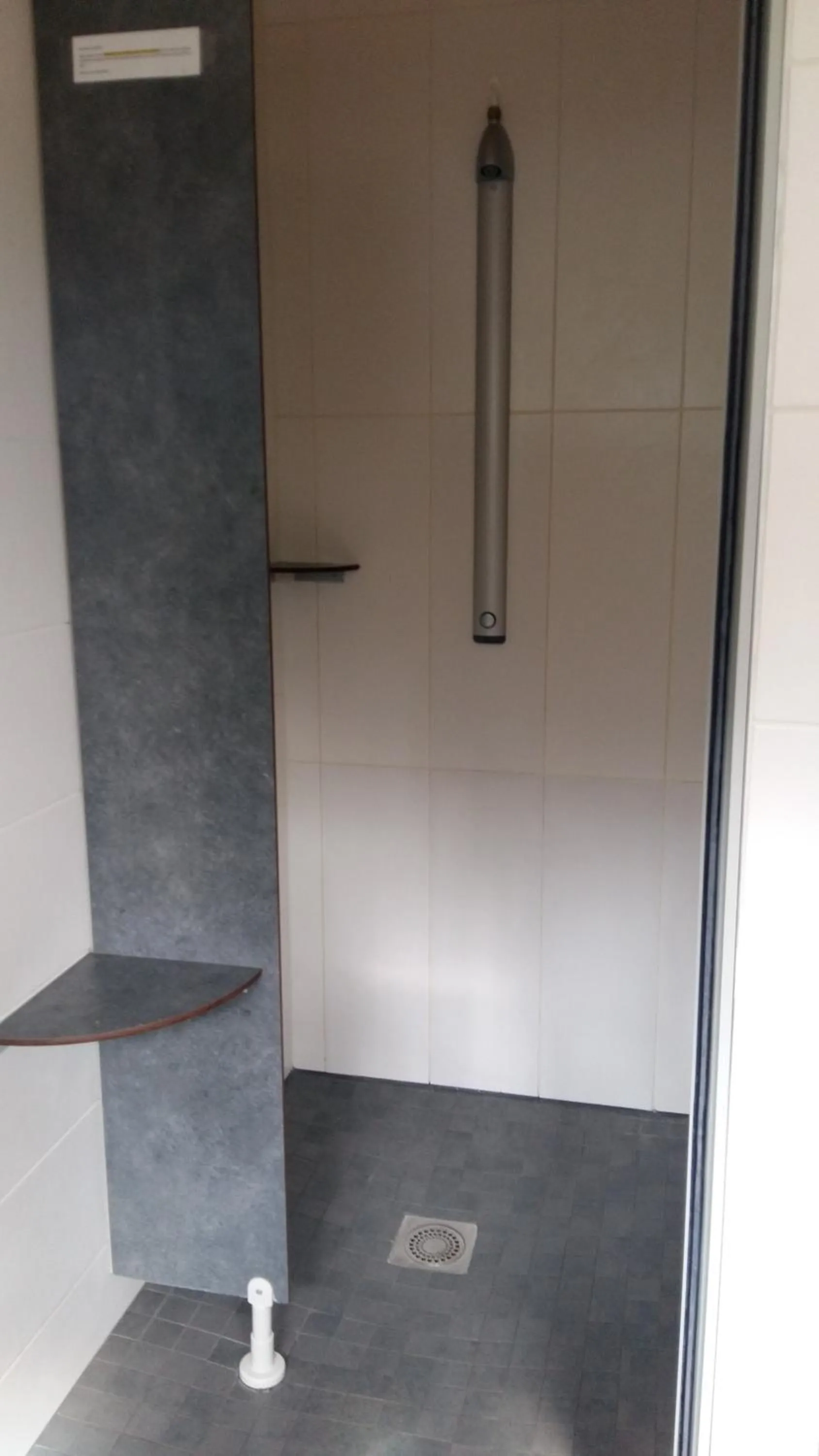 Shower in Lodging Le Lac