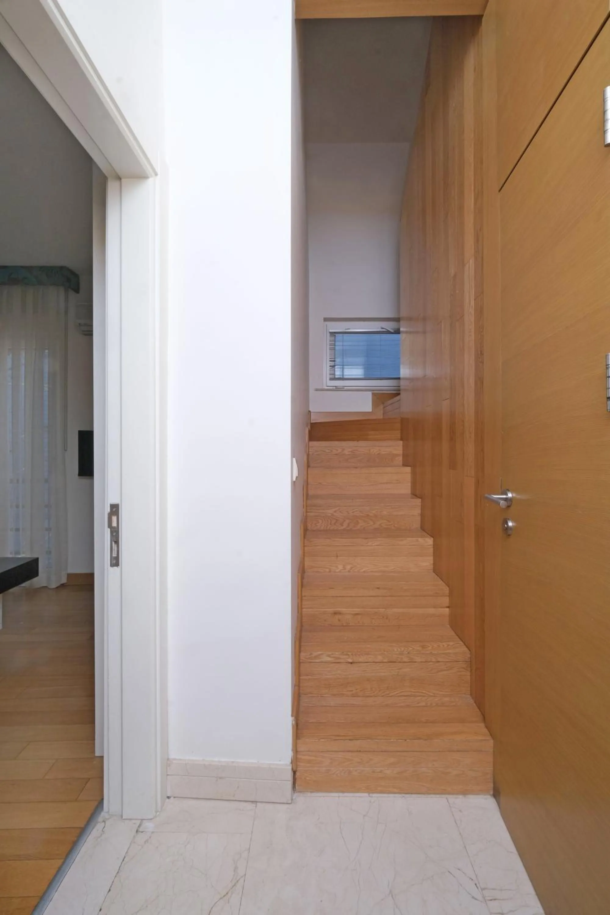 Facade/entrance in Cheya Gumussuyu Residence