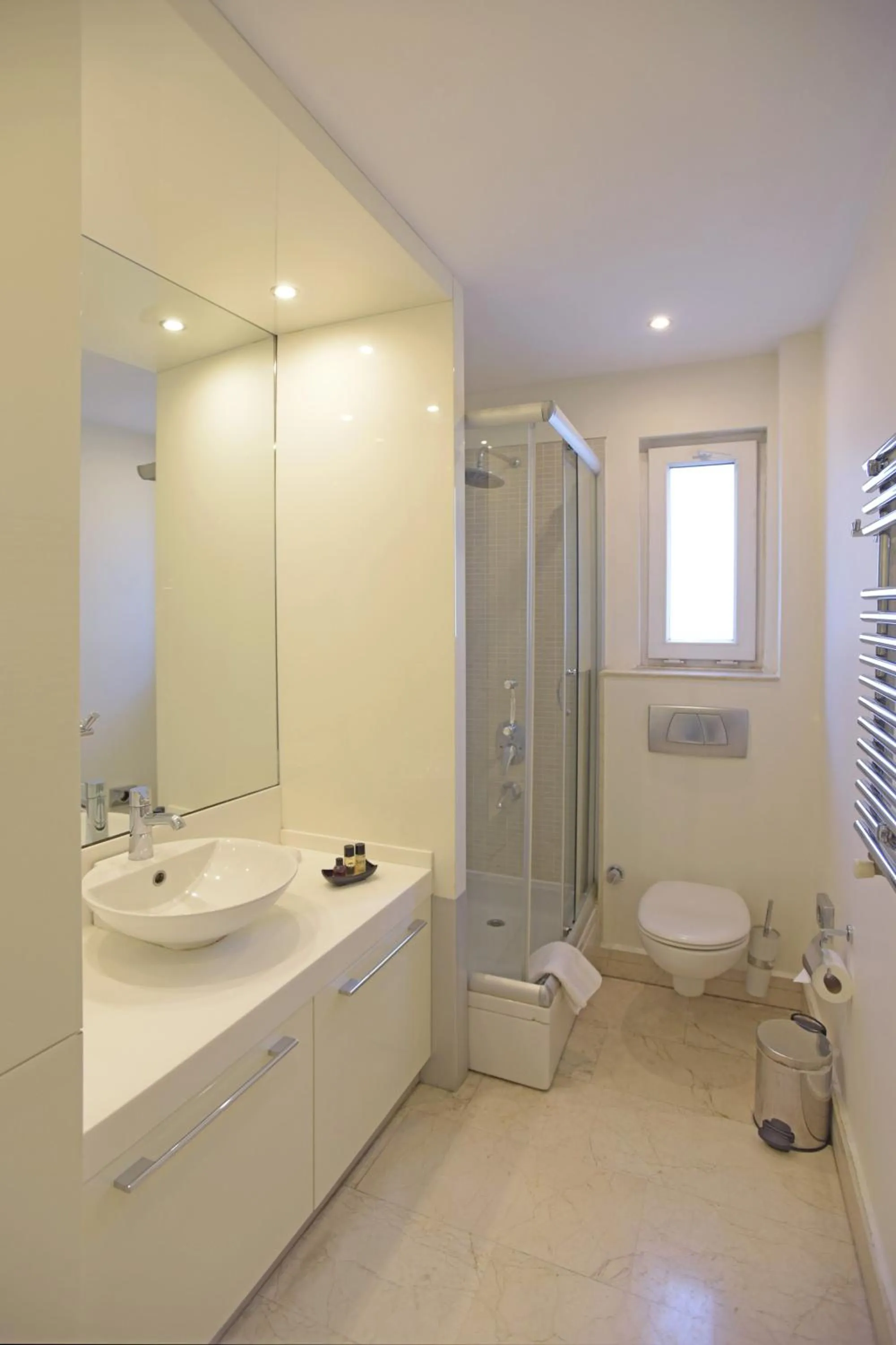 Shower, Bathroom in Cheya Gumussuyu Residence