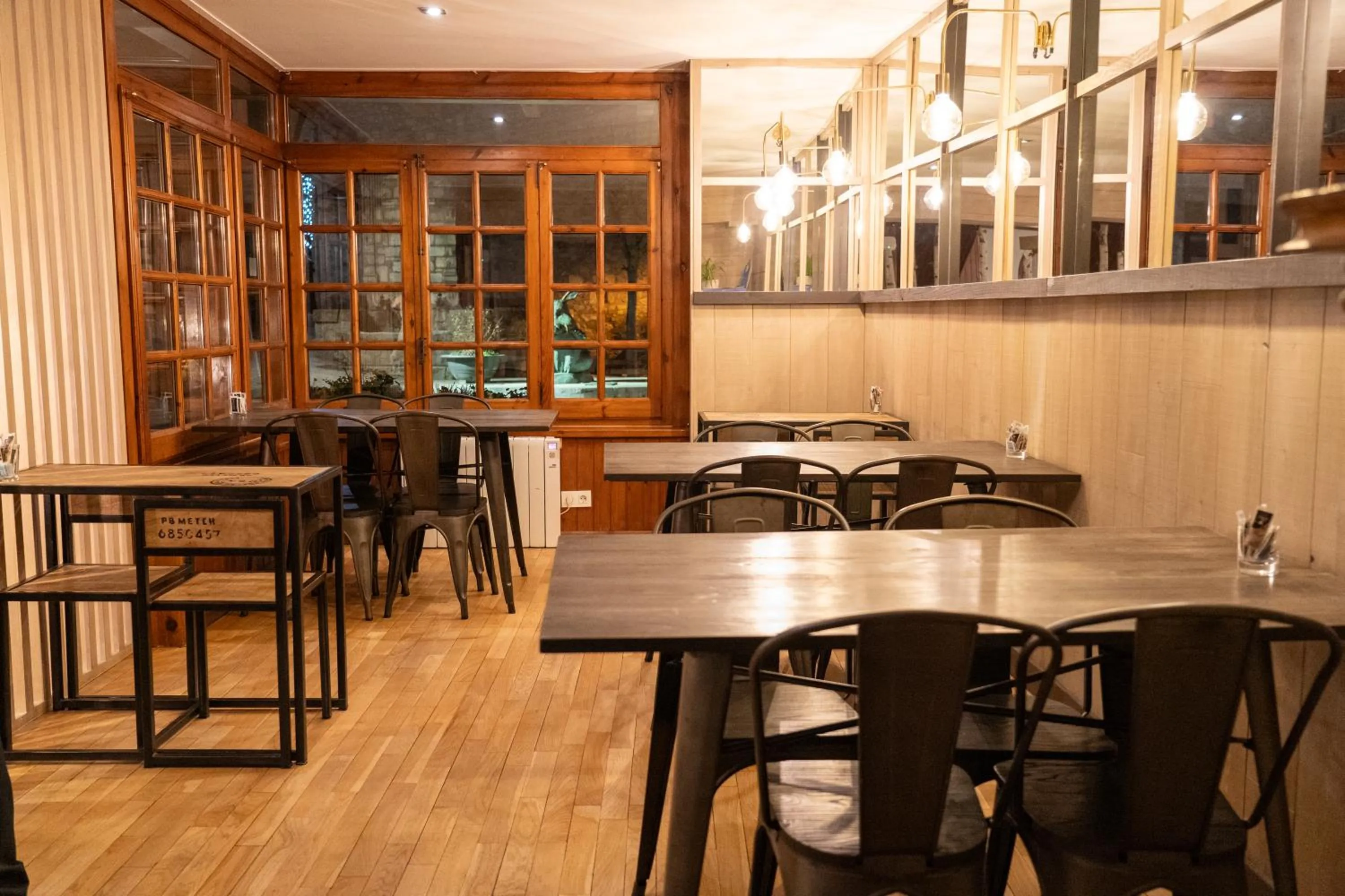 Dining area in Hotel SNÖ Mont Romies