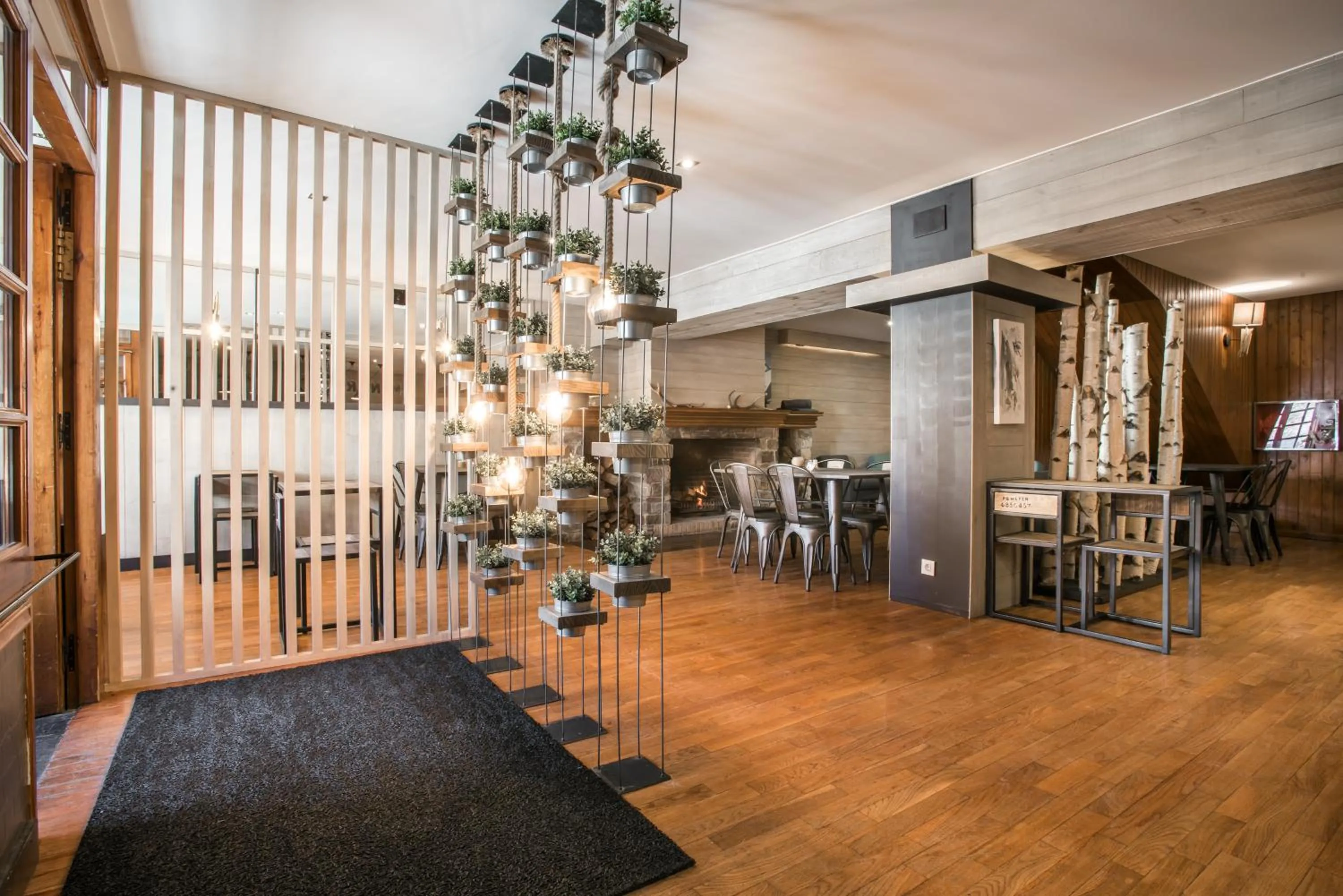 Lounge or bar in Hotel SNÖ Mont Romies