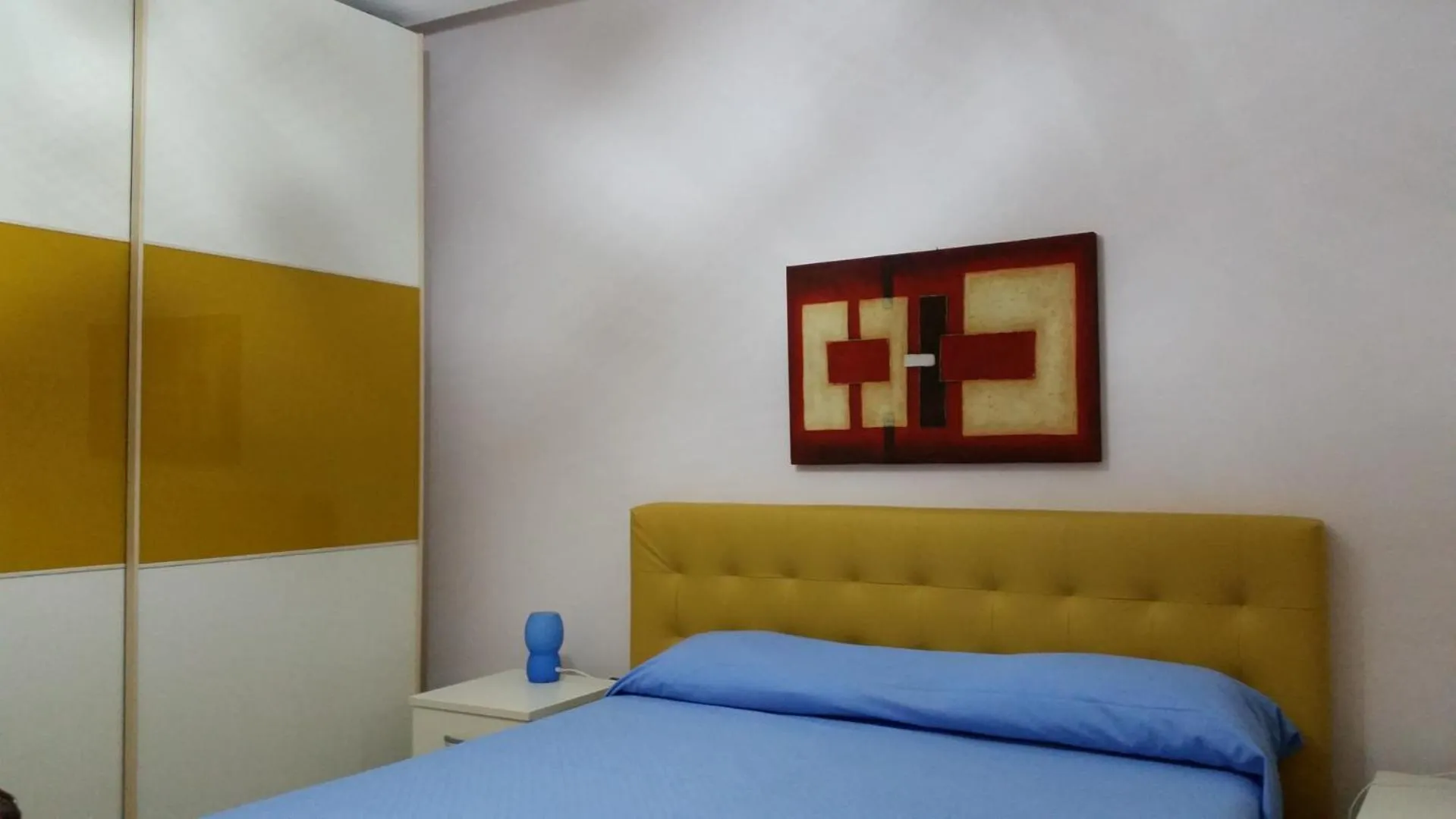 Photo of the whole room, Bed in Dodo House