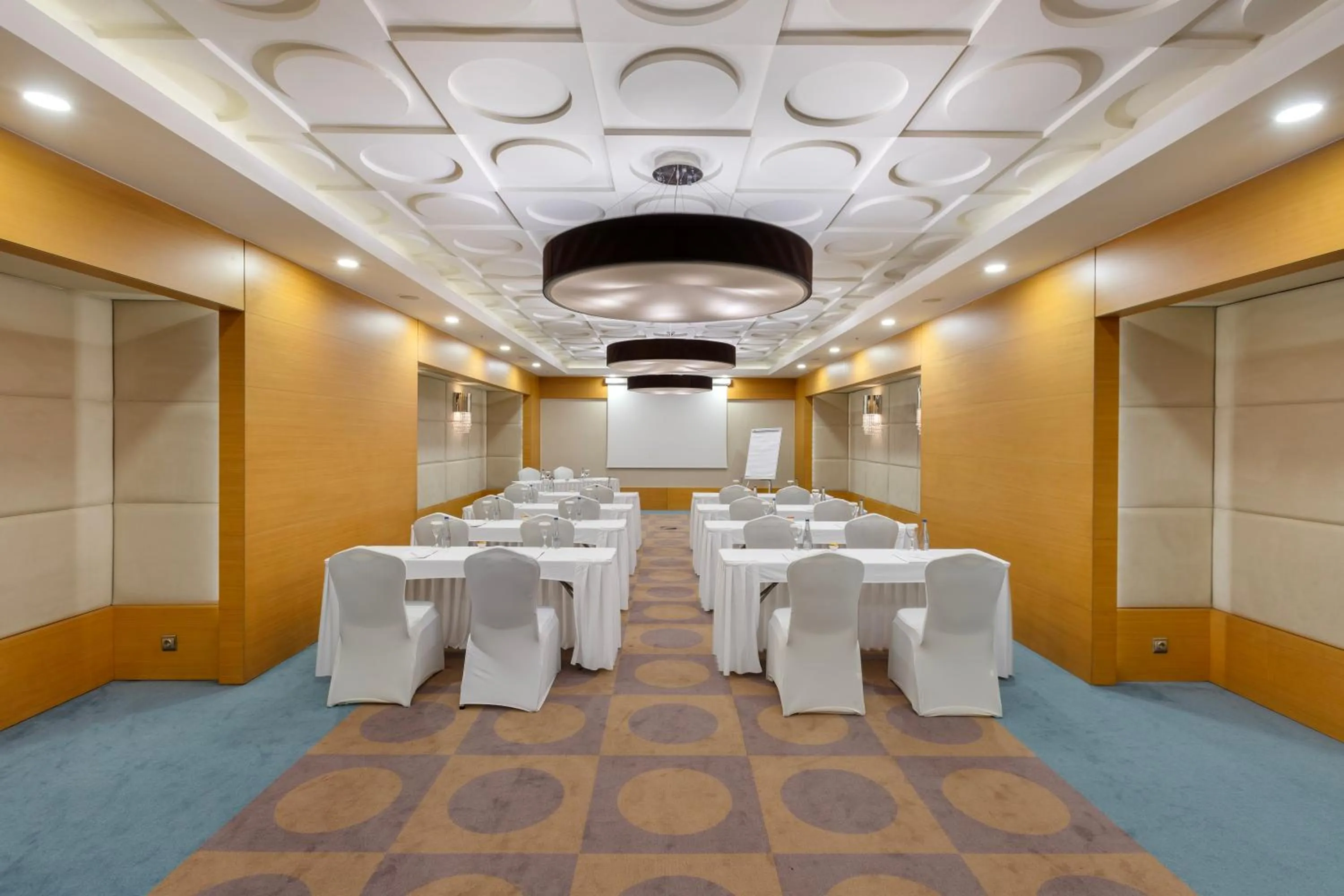 Meeting/conference room in Ramada Plaza Antalya