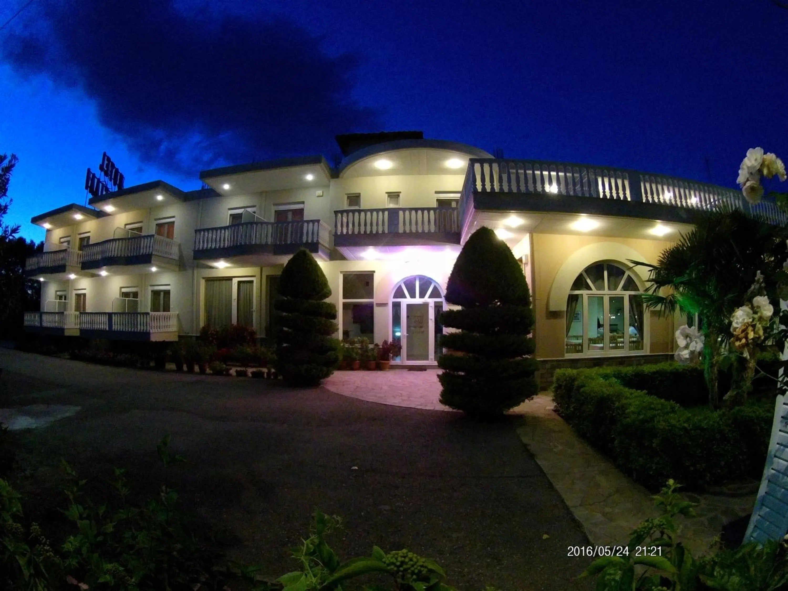Facade/entrance in Hotel Akrogiali