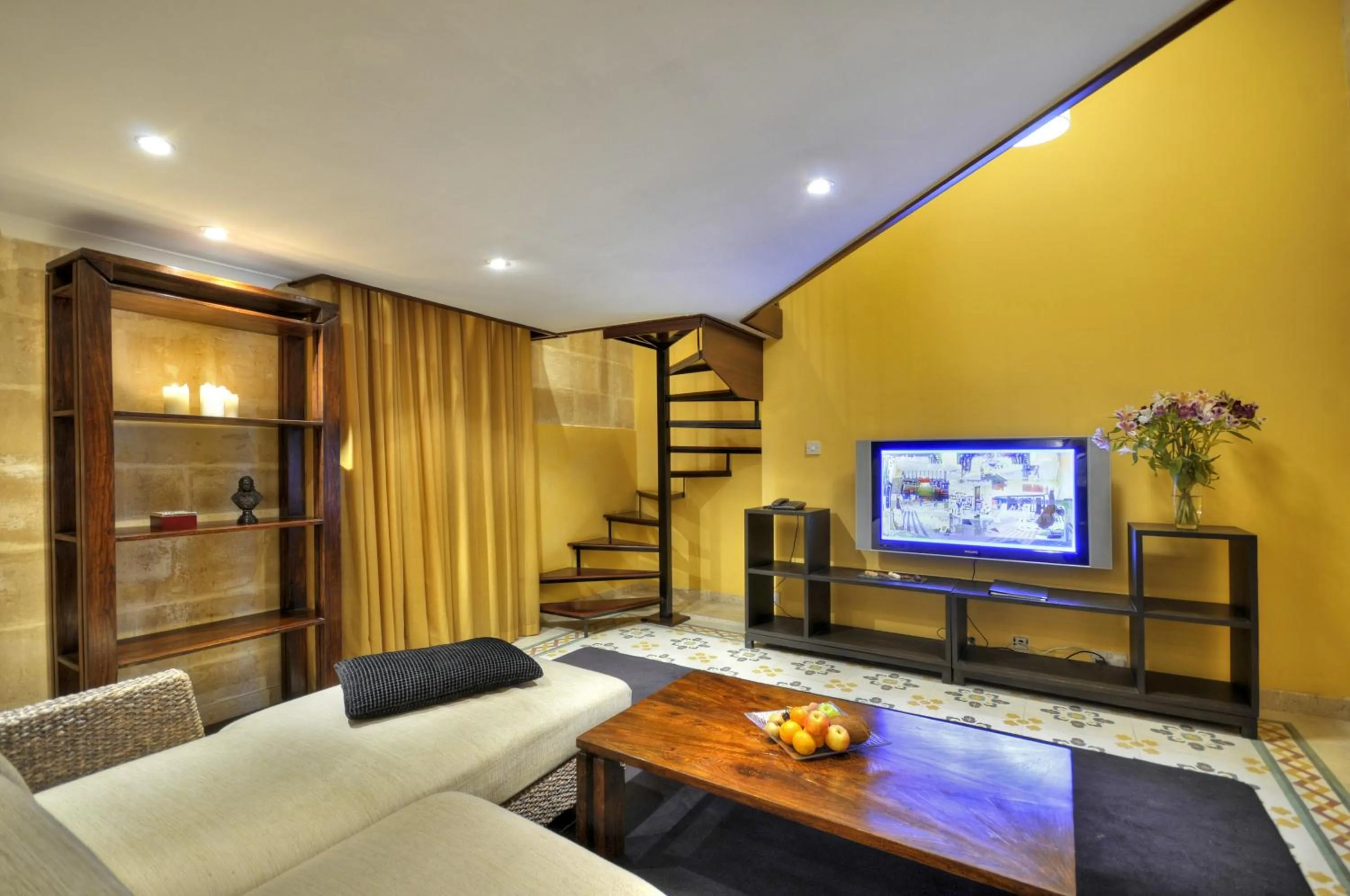 TV and multimedia in AX Palazzo Capua