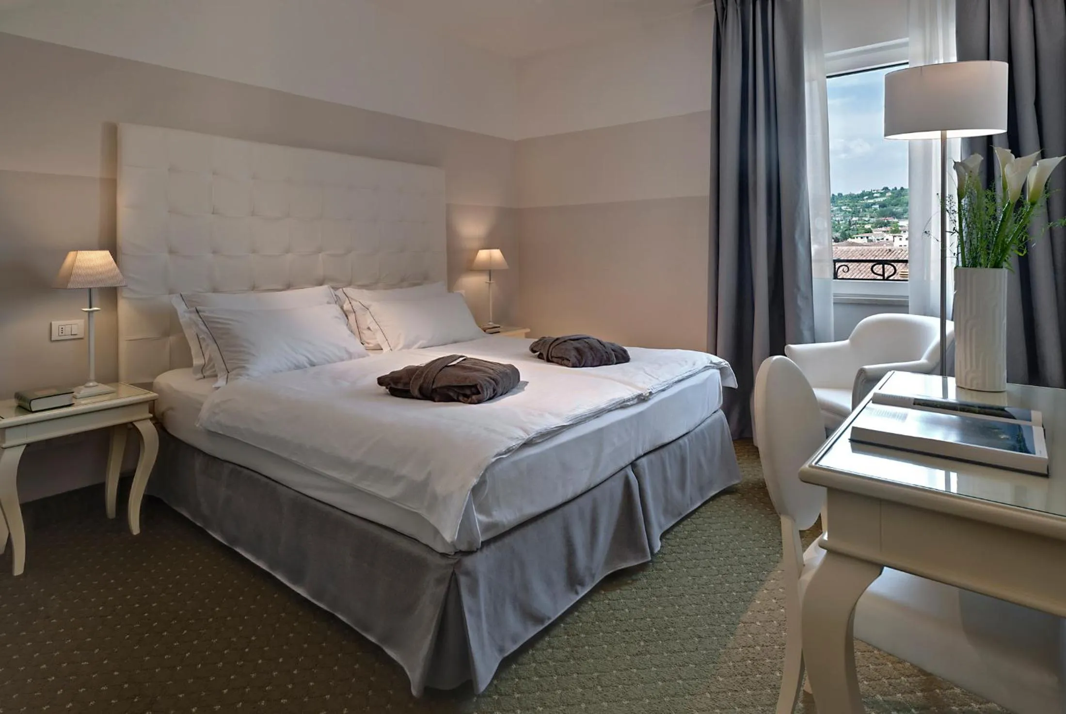 Bedroom, Bed in Palace Hotel San Pietro