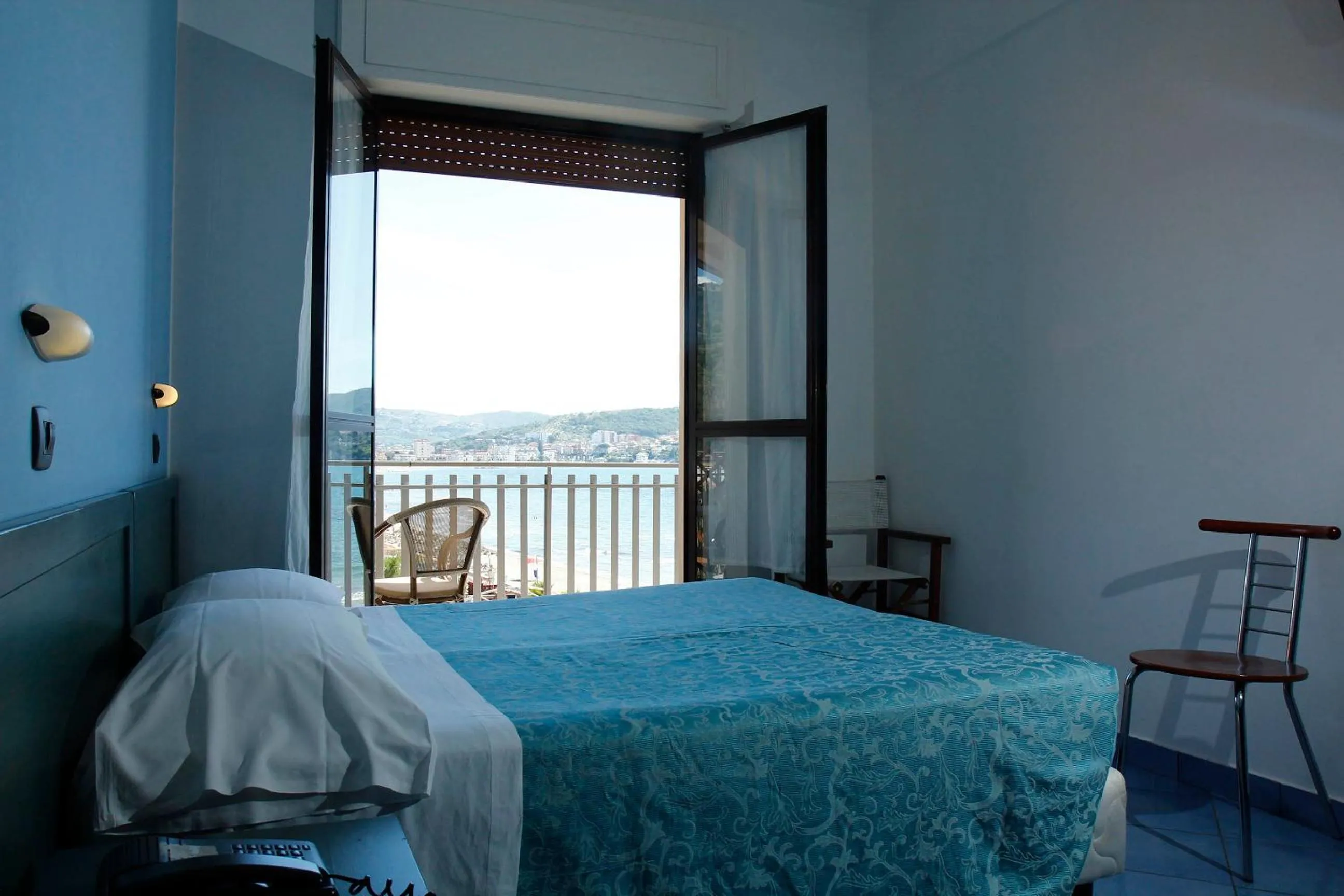 Bed in Hotel Residence La Darsena