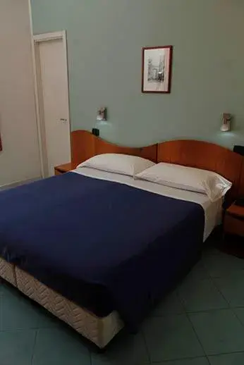 Standard Double or Twin Room - single occupancy in Hotel Residence La Darsena Standard Double or Twin Room - single occupancy in Hotel Residence La Darsena