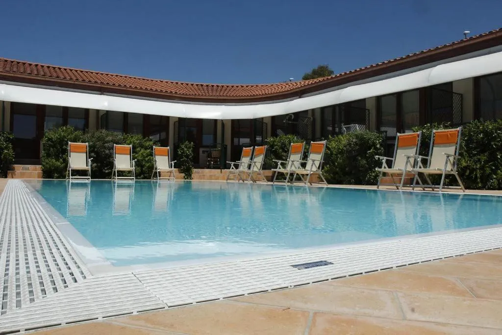 Swimming pool in Hotel Residence La Darsena