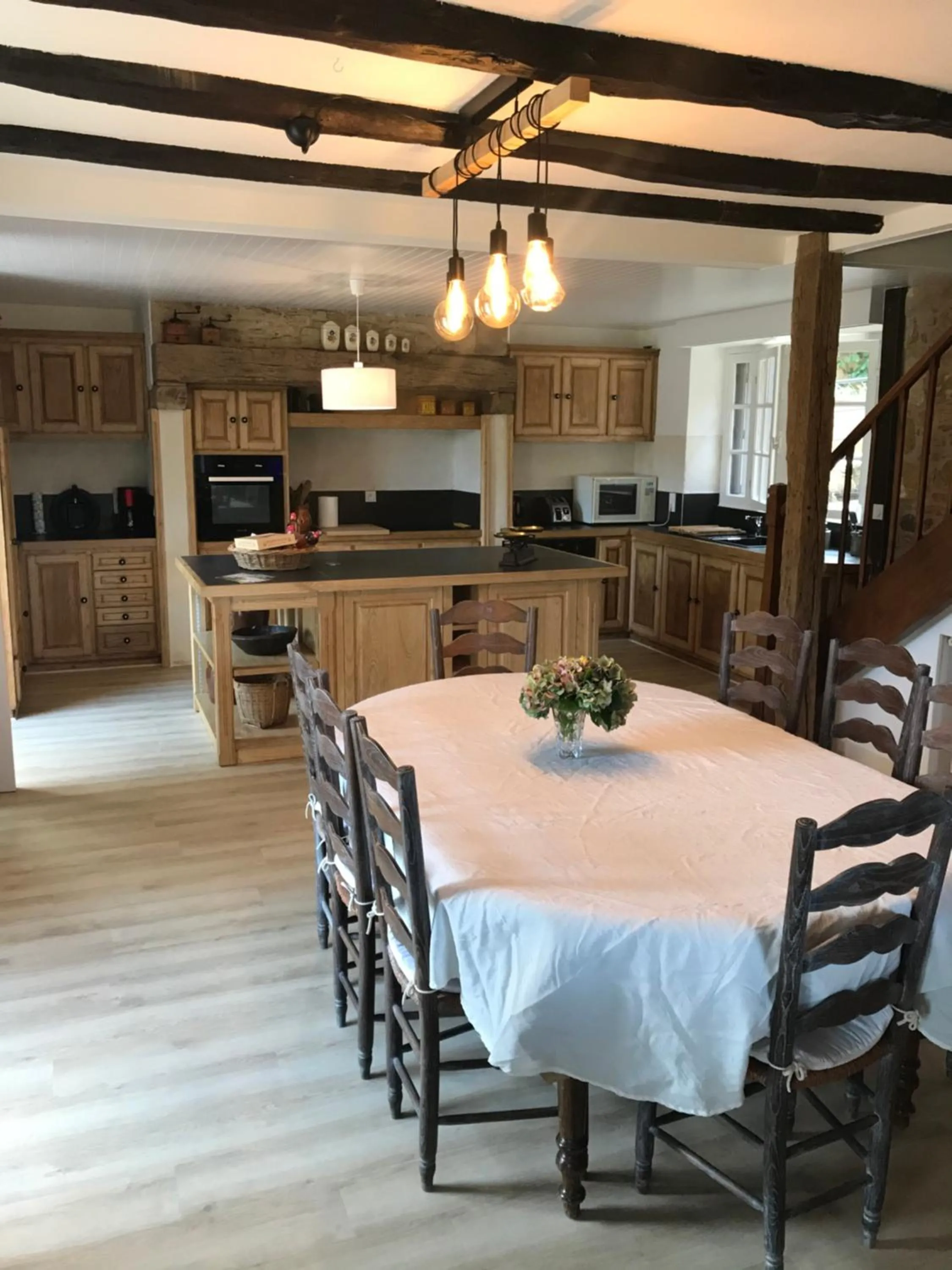 Dining area in La Maison d'Élise