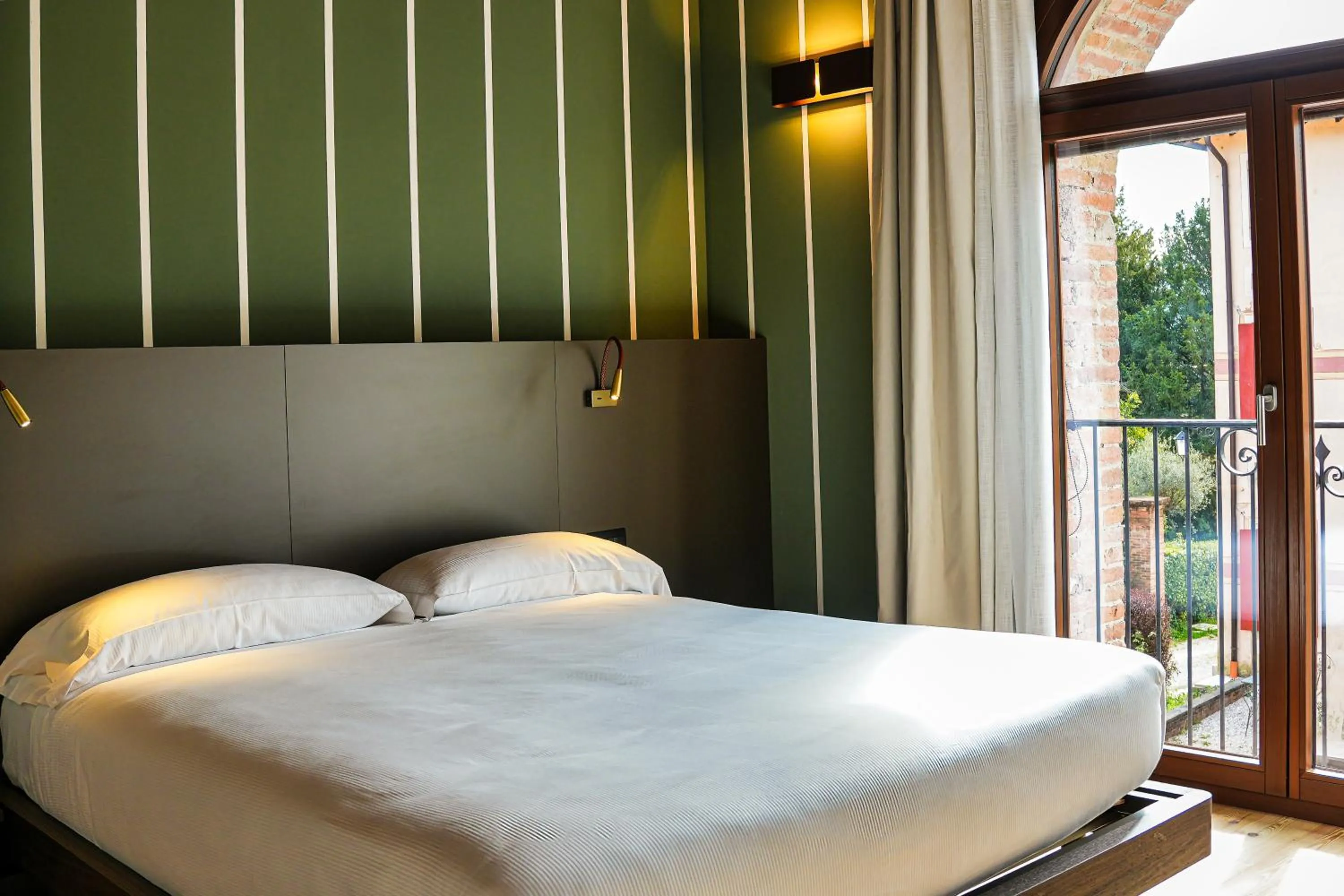 Bed in Villa Clementina - Prosecco Country Hotel