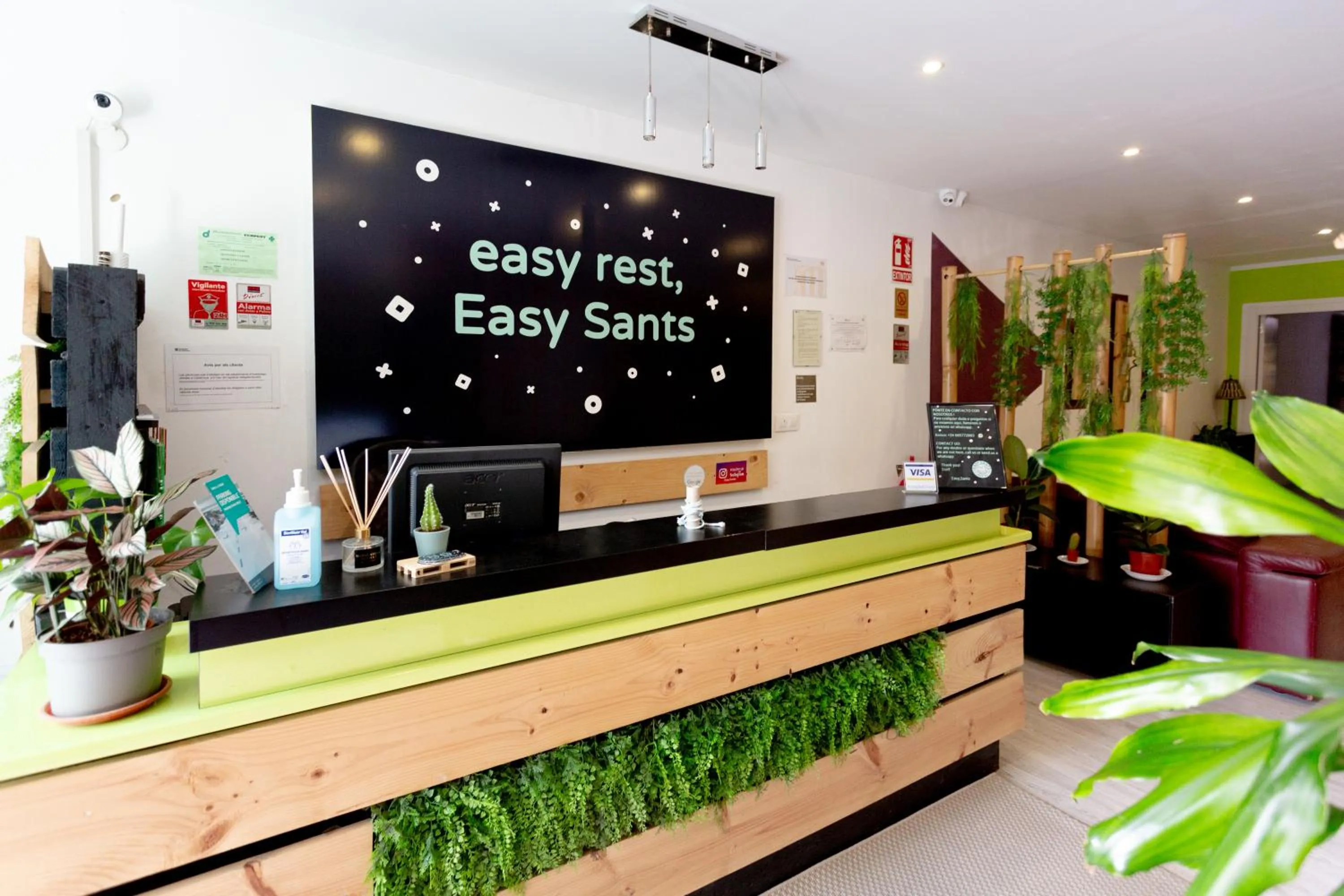 Lobby or reception in Easy Sants by Bossh! Hotels