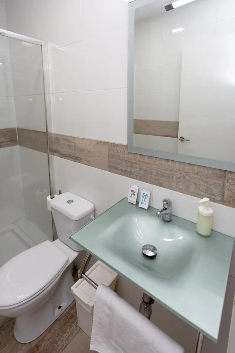 Bathroom in Easy Sants by Bossh! Hotels