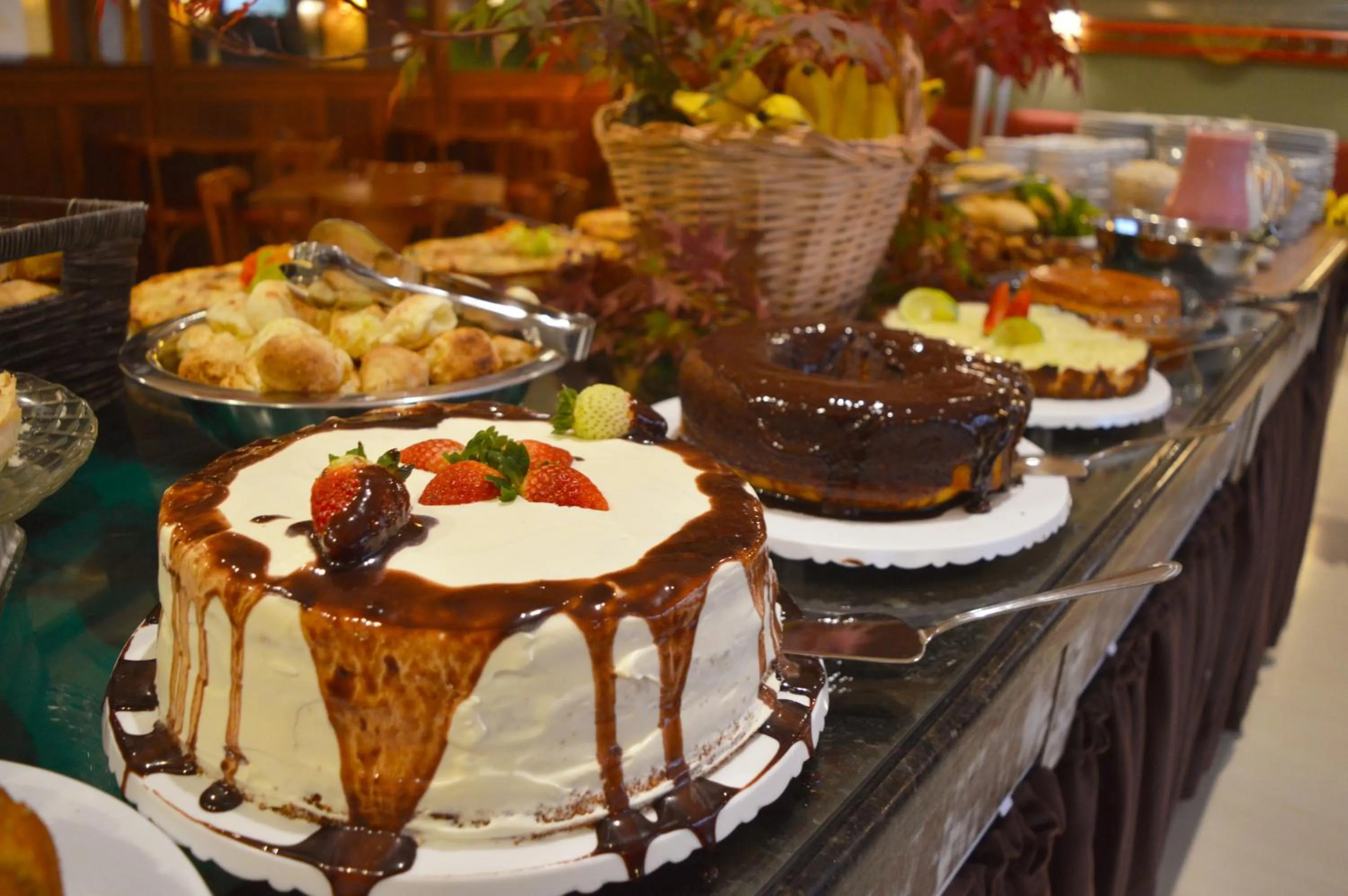 Breakfast in Sky Borges Hotel Alpenhaus - Gramado