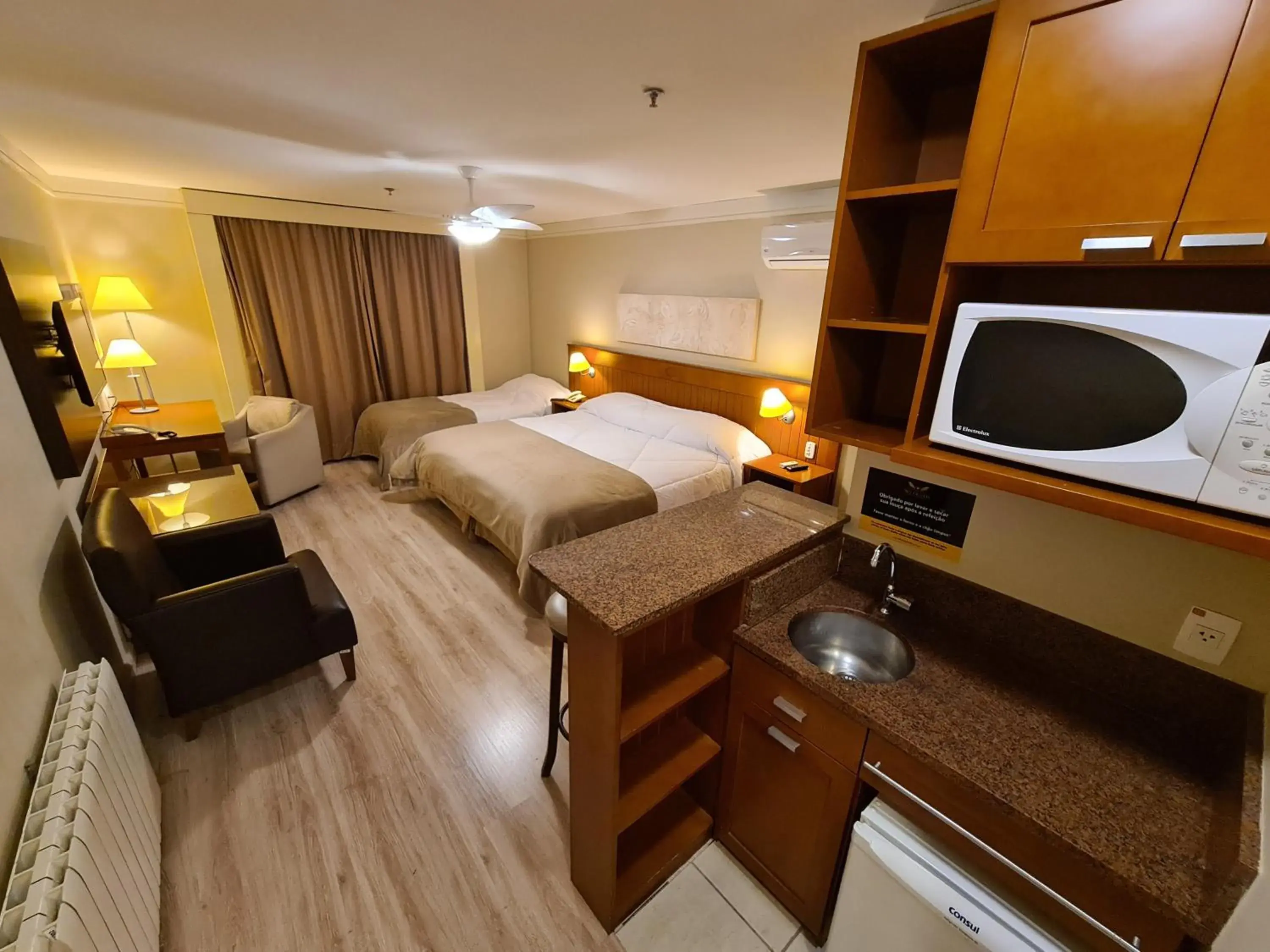 Bedroom, Bed in Sky Borges Hotel Alpenhaus - Gramado Bedroom, Bed in Sky Borges Hotel Alpenhaus - Gramado