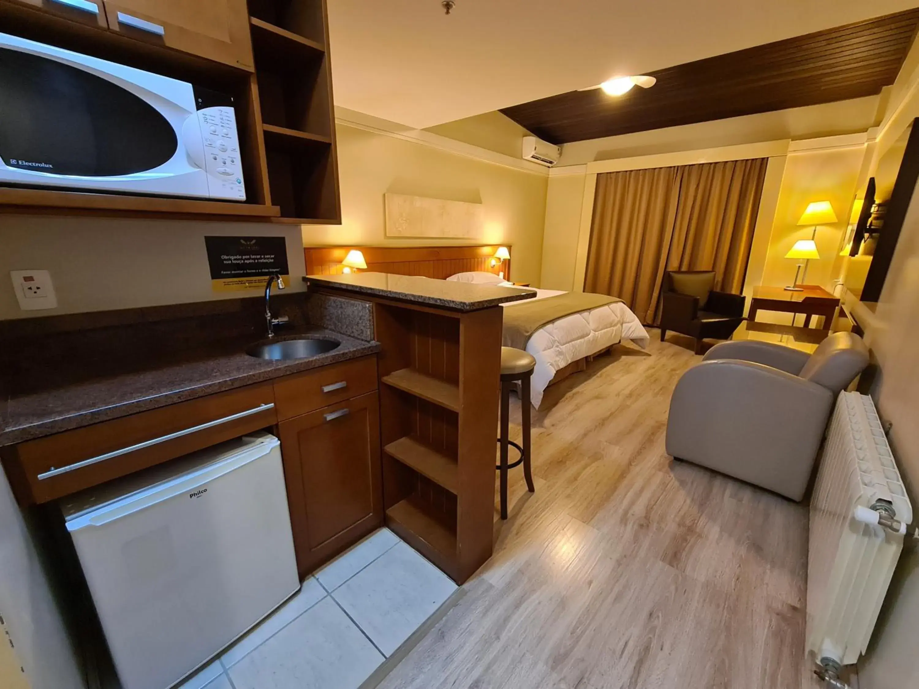 Photo of the whole room, Bed in Sky Borges Hotel Alpenhaus - Gramado Photo of the whole room, Bed in Sky Borges Hotel Alpenhaus - Gramado