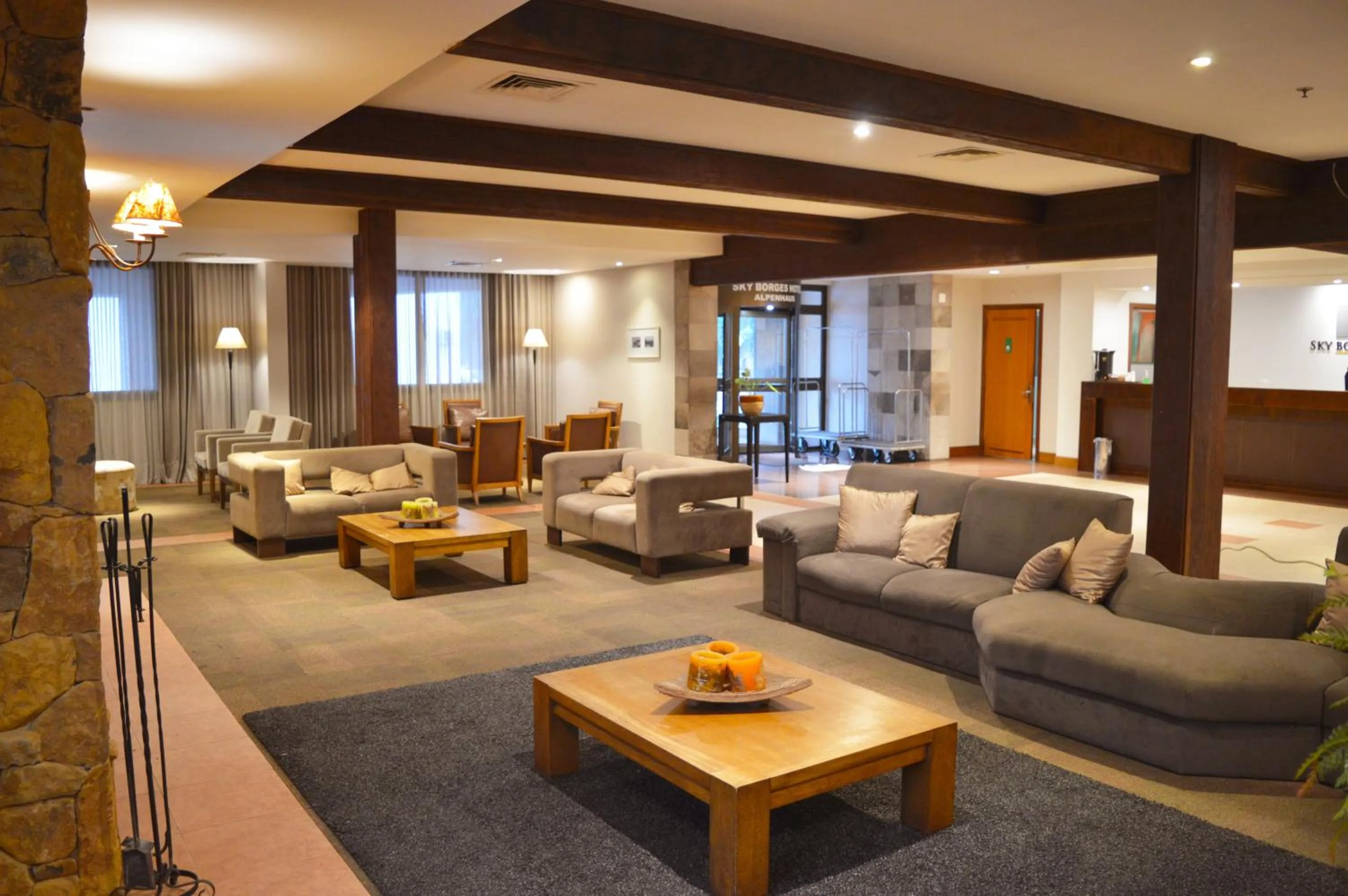 Living room in Sky Borges Hotel Alpenhaus - Gramado