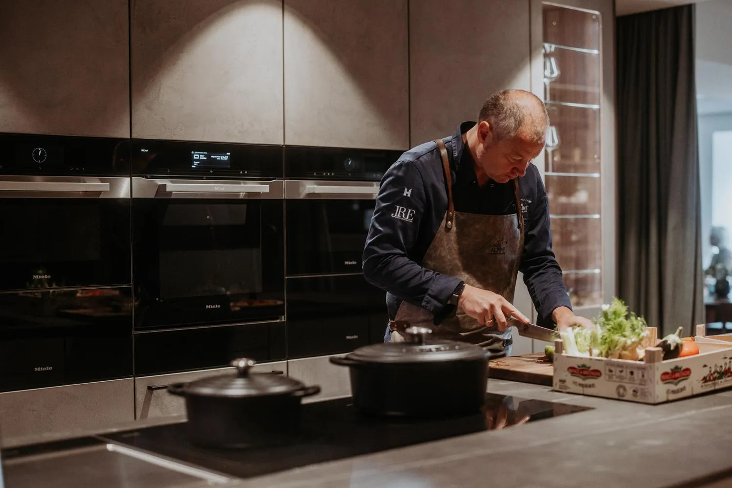 kitchen in Genießerhotel Döllerer