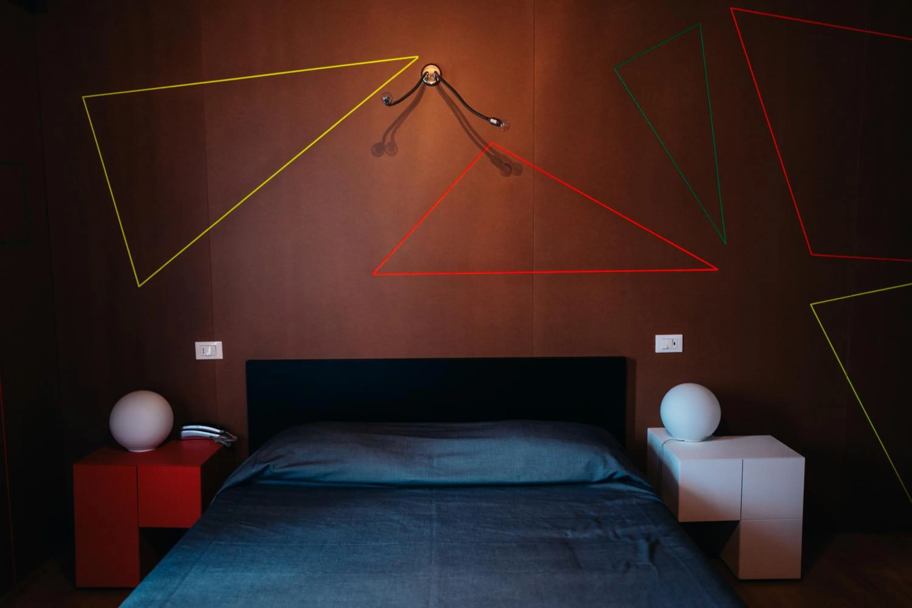 Decorative detail, Bed in Ristolocanda Grani Di Pepe