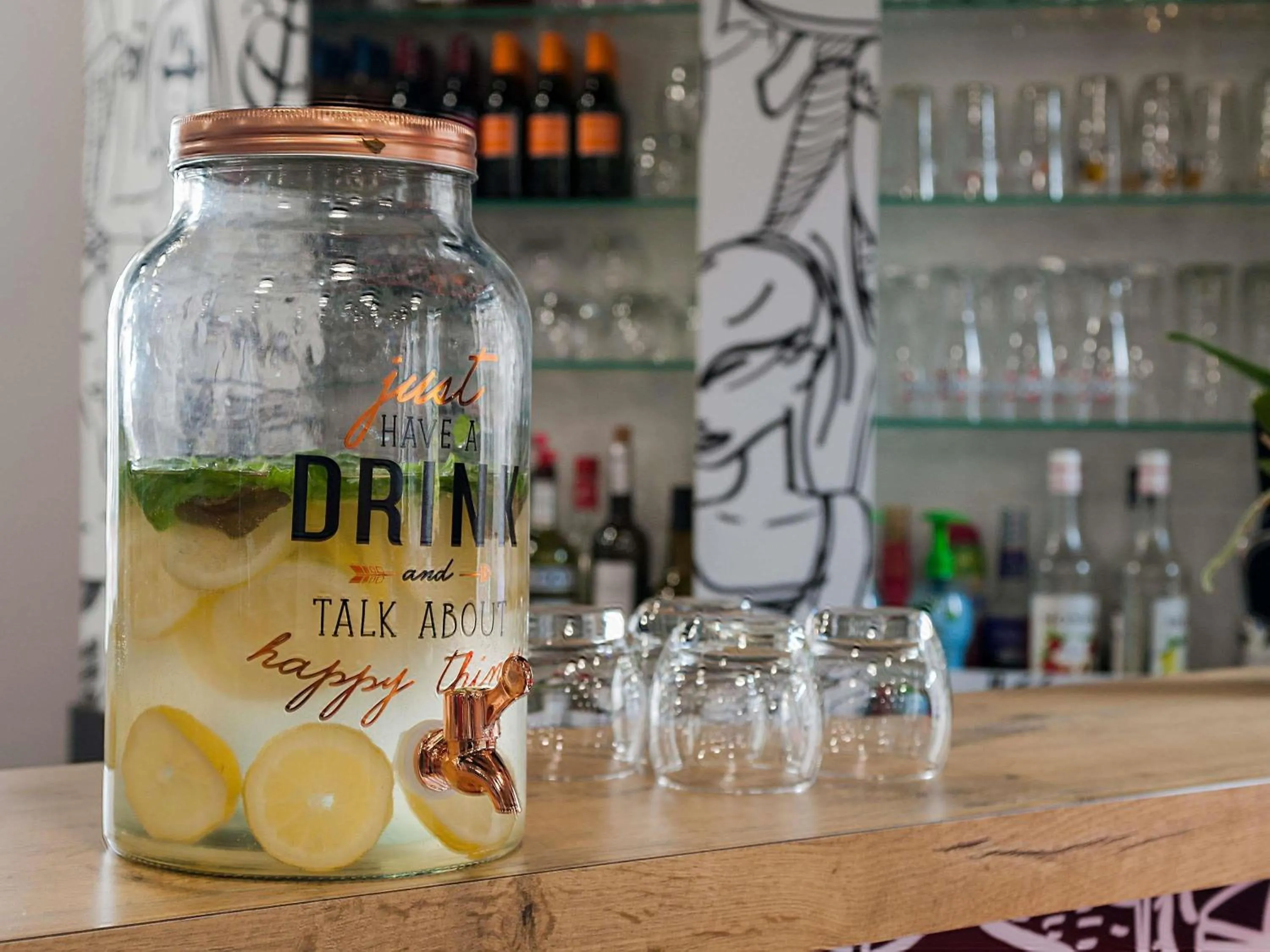 Lounge or bar in ibis Rodez Centre