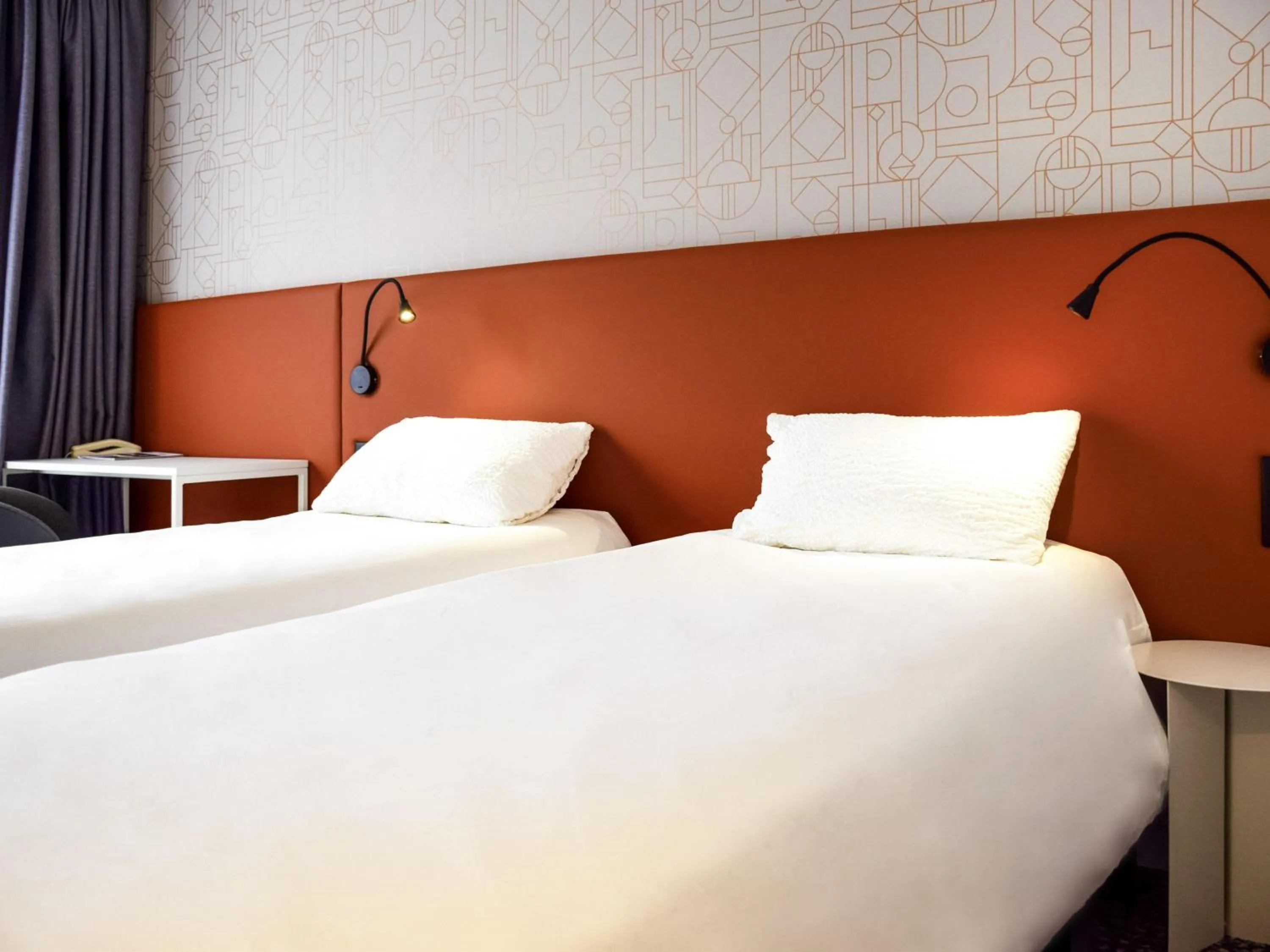 Bedroom, Bed in ibis Rodez Centre