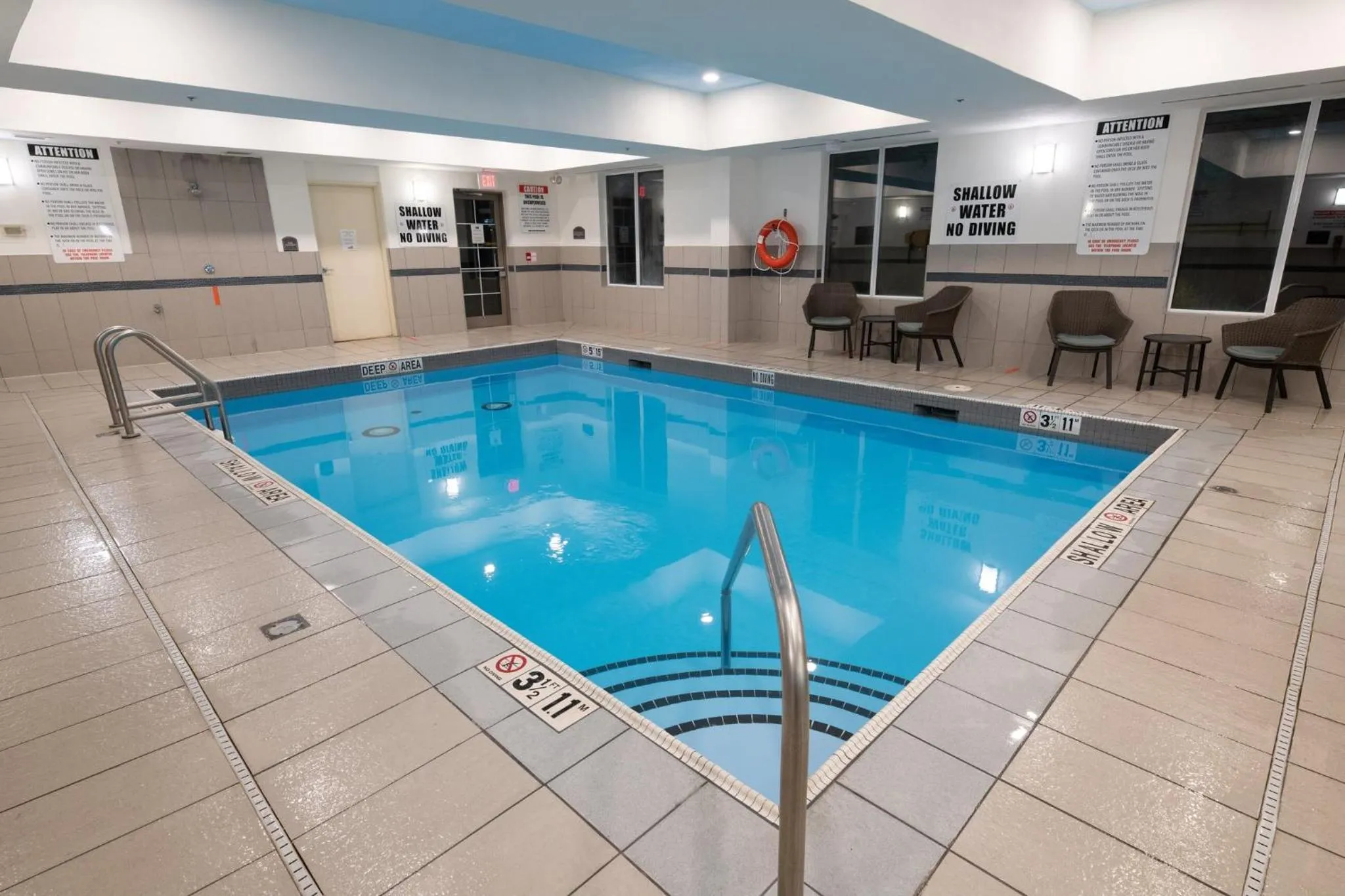 Swimming pool in Holiday Inn Express & Suites Huntsville by IHG