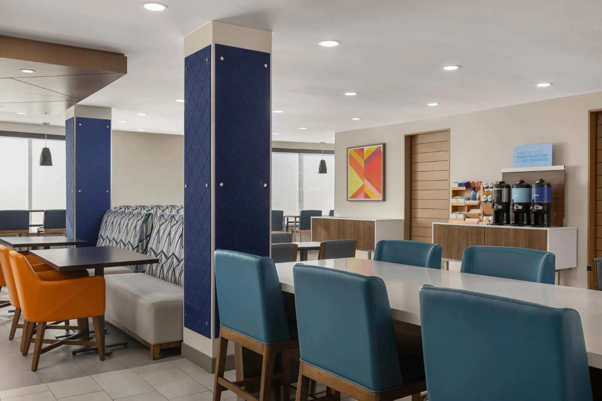 Breakfast in Holiday Inn Express & Suites Huntsville by IHG