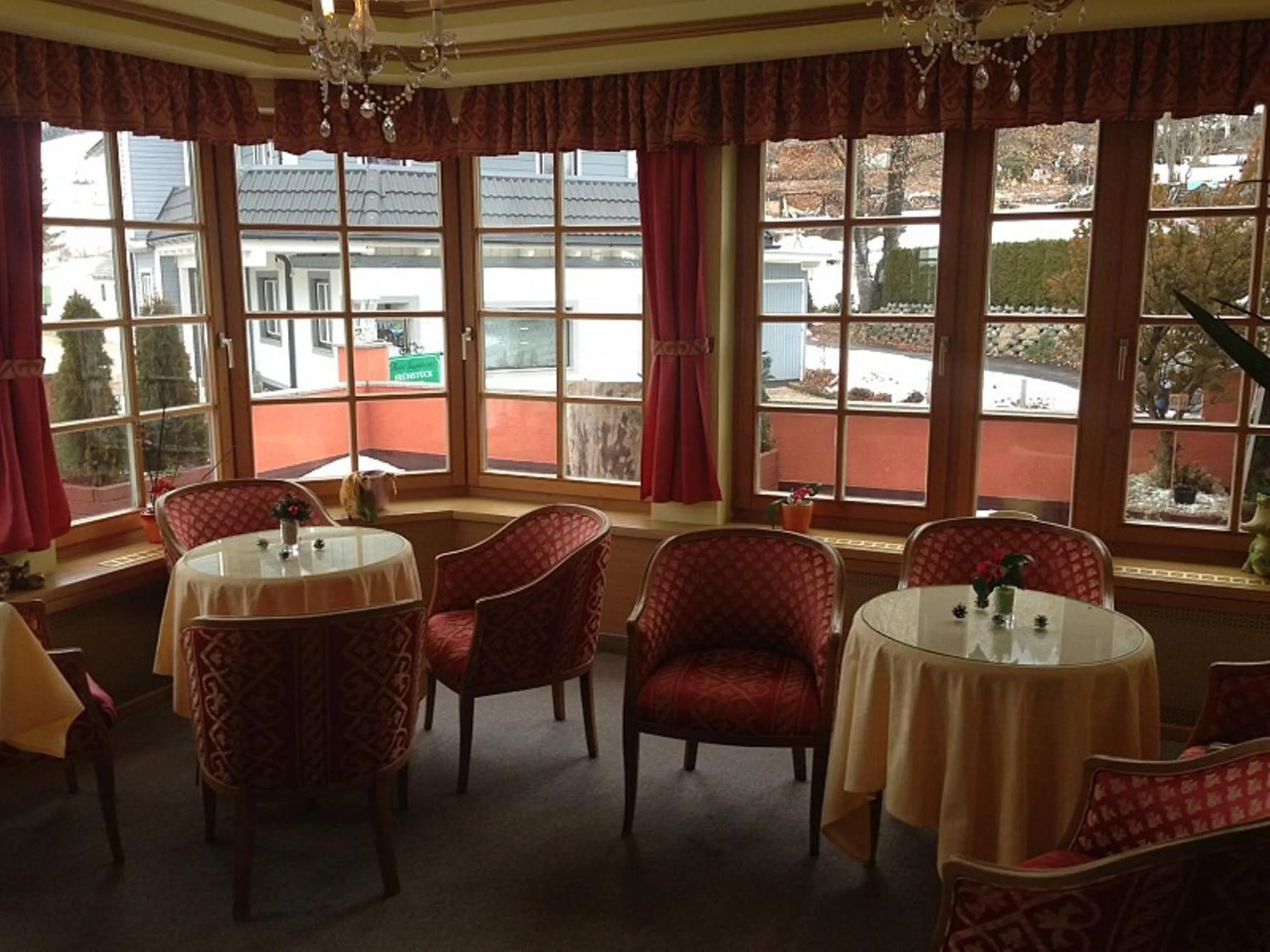 Communal lounge/ TV room in Hotel Tauplitzerhof