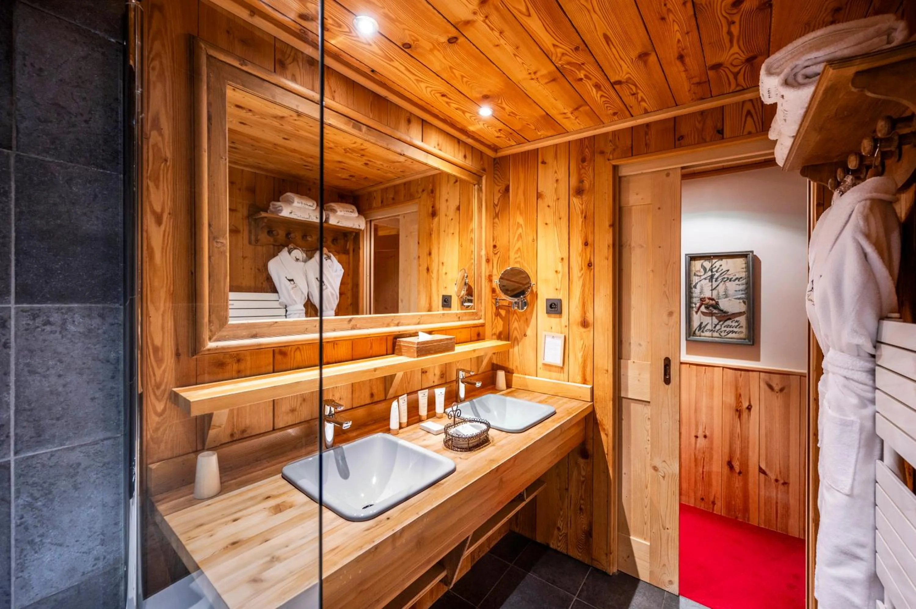 Bathroom in Hôtel Au Chamois d'Or by Les Etincelles
