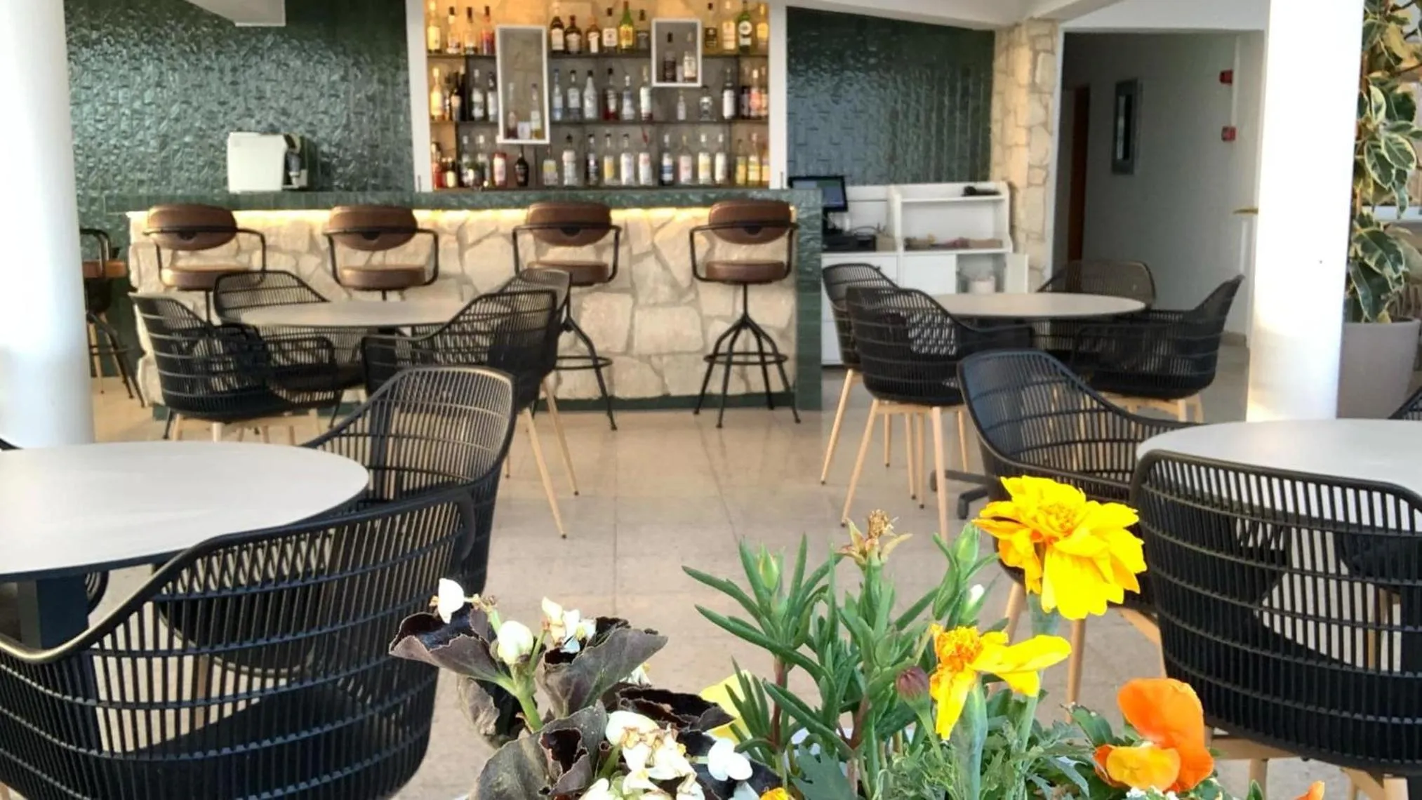 Lounge or bar in Vrachia Beach Hotel & Suites - Adults Only