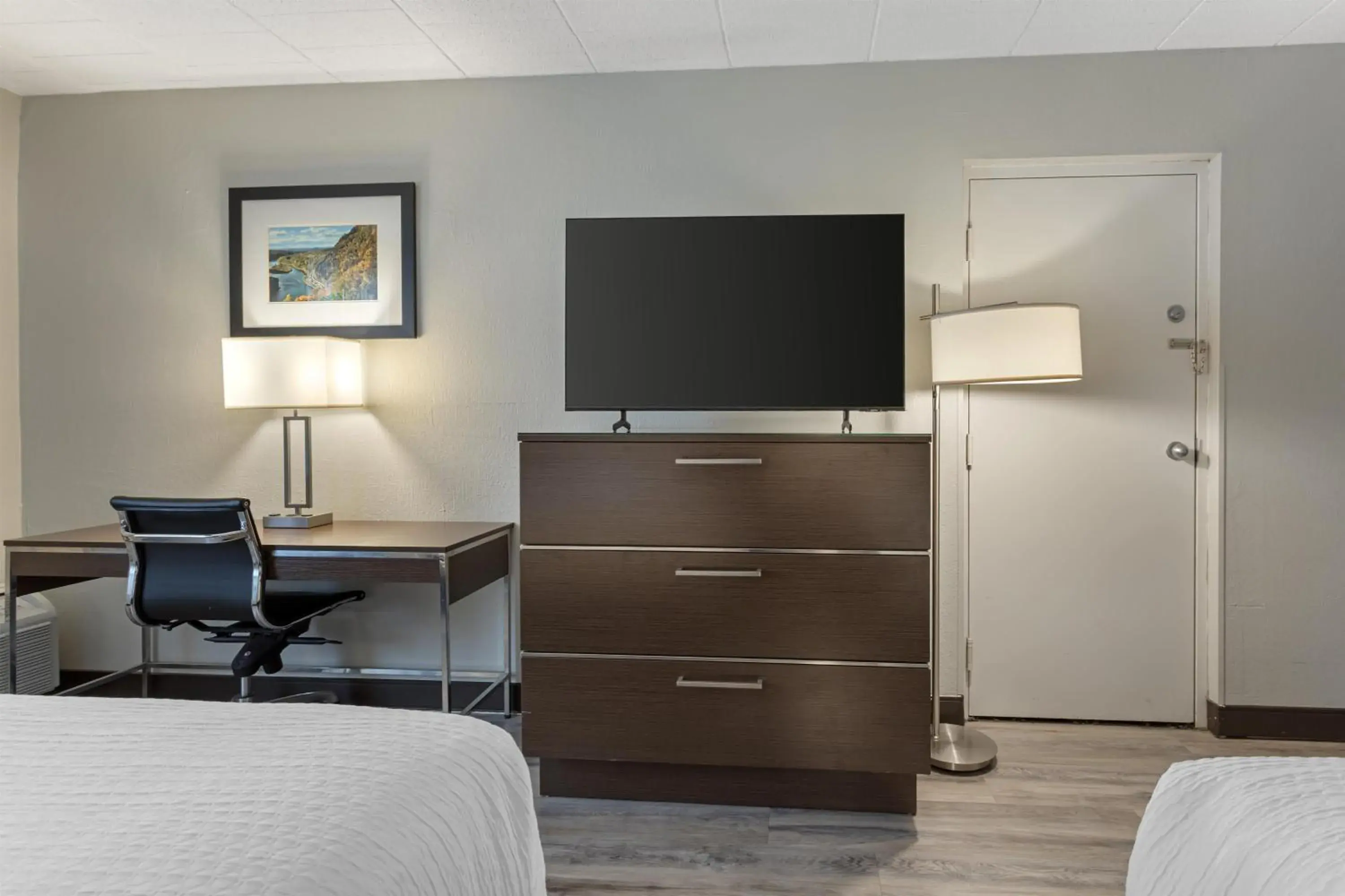 Double Room with Two Double Beds - Non-Smoking/Pet-Friendly in Best Western Hunt's Landing Hotel Matamoras Milford Double Room with Two Double Beds - Non-Smoking/Pet-Friendly in Best Western Hunt's Landing Hotel Matamoras Milford