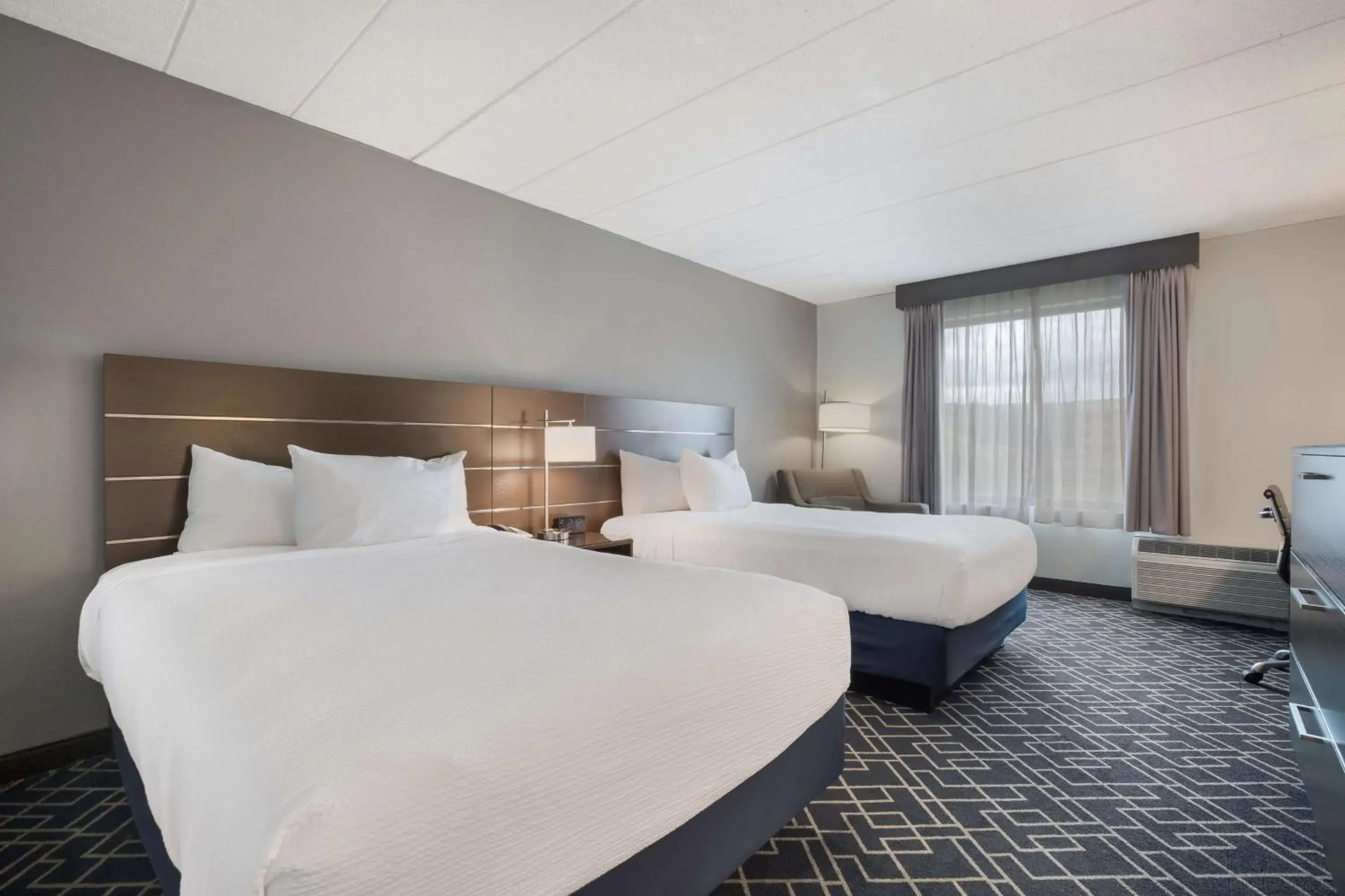 Bedroom, Bed in Best Western Hunt's Landing Hotel Matamoras Milford Bedroom, Bed in Best Western Hunt's Landing Hotel Matamoras Milford