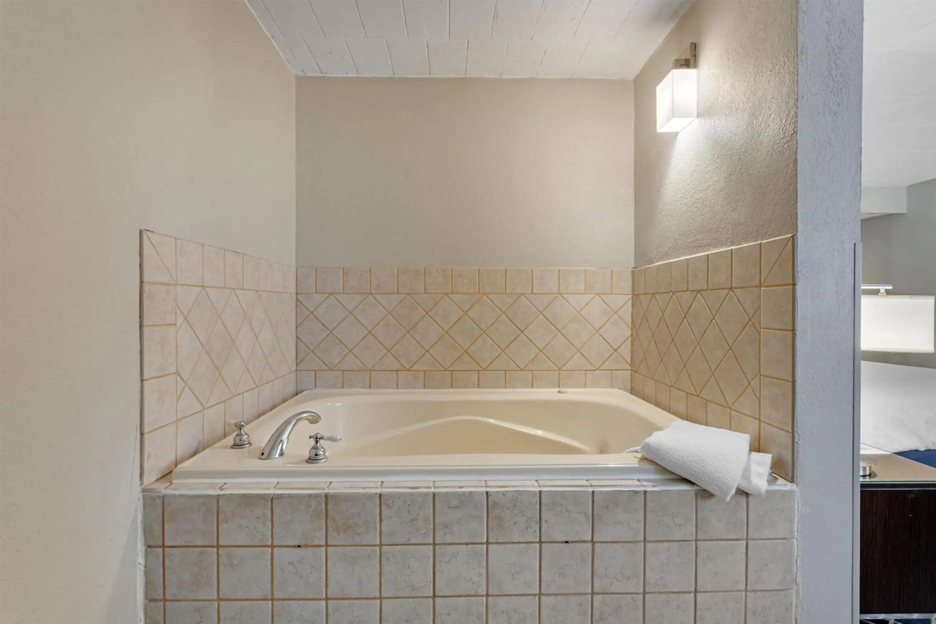 Bedroom in Best Western Hunt's Landing Hotel Matamoras Milford Bedroom in Best Western Hunt's Landing Hotel Matamoras Milford