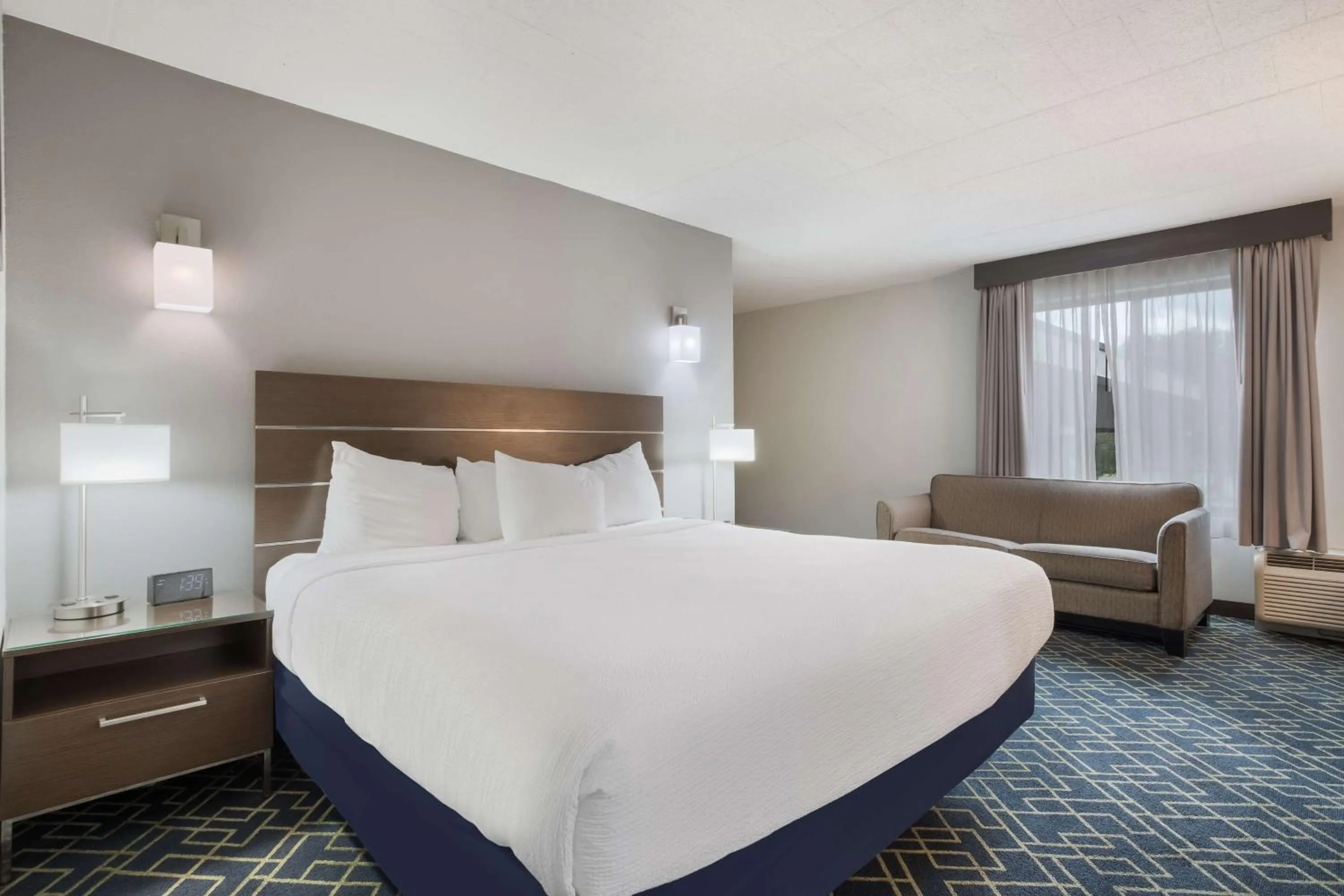 Bedroom, Bed in Best Western Hunt's Landing Hotel Matamoras Milford