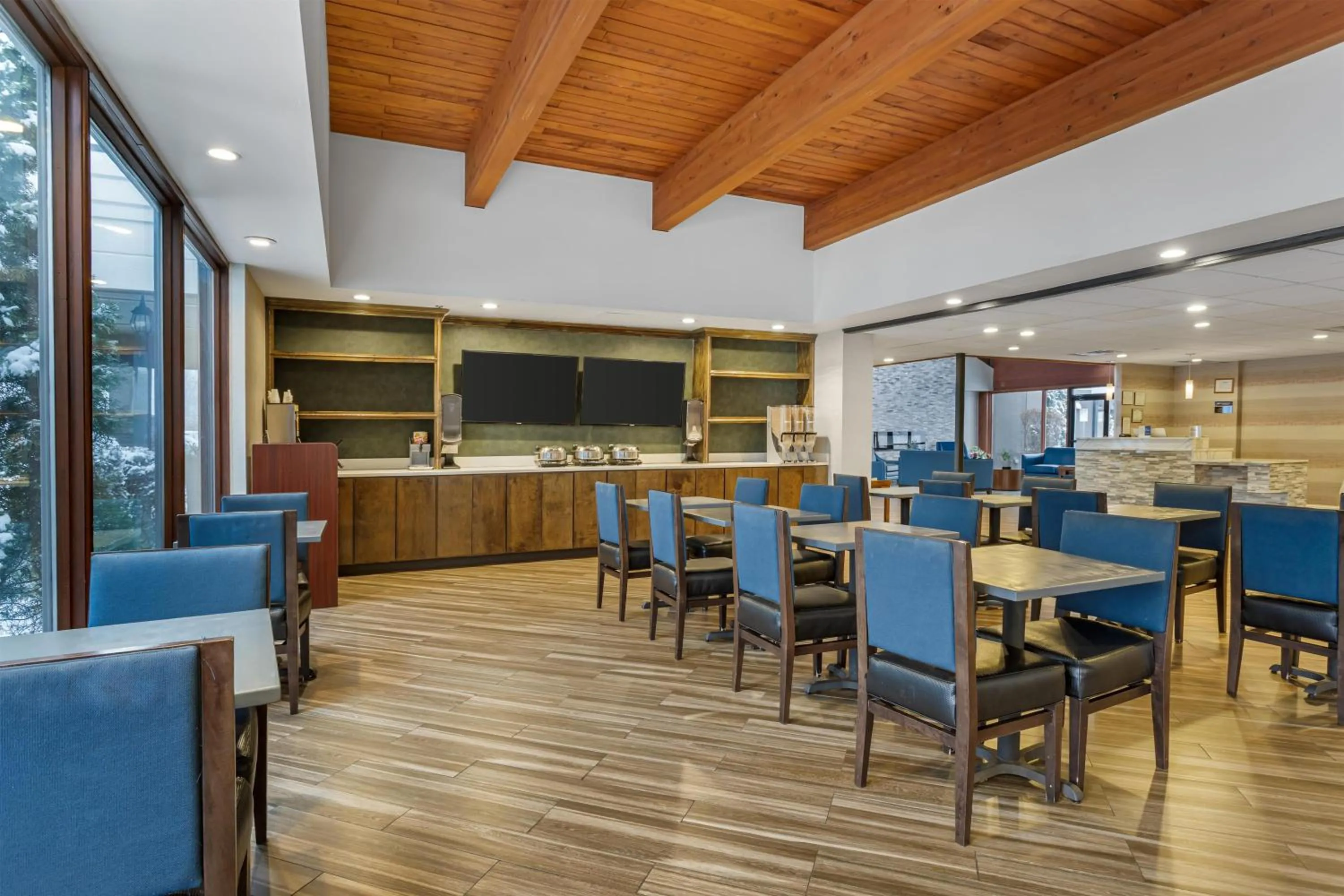 Breakfast in Best Western Hunt's Landing Hotel Matamoras Milford