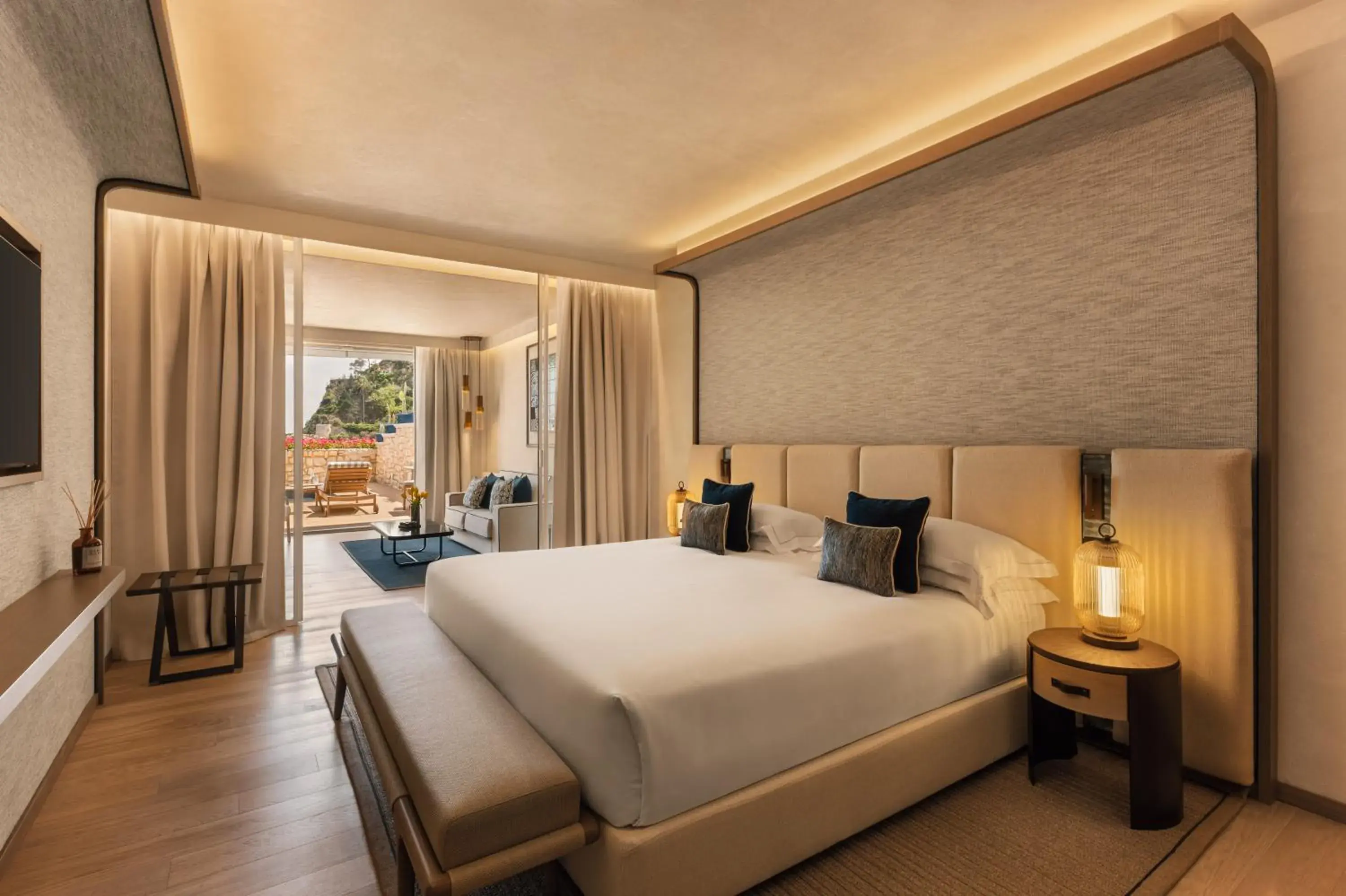 Suite with Private Pool and Sea View (2 Adults) in Mazzarò Sea Palace - The Leading Hotels of the World Suite with Private Pool and Sea View (2 Adults) in Mazzarò Sea Palace - The Leading Hotels of the World