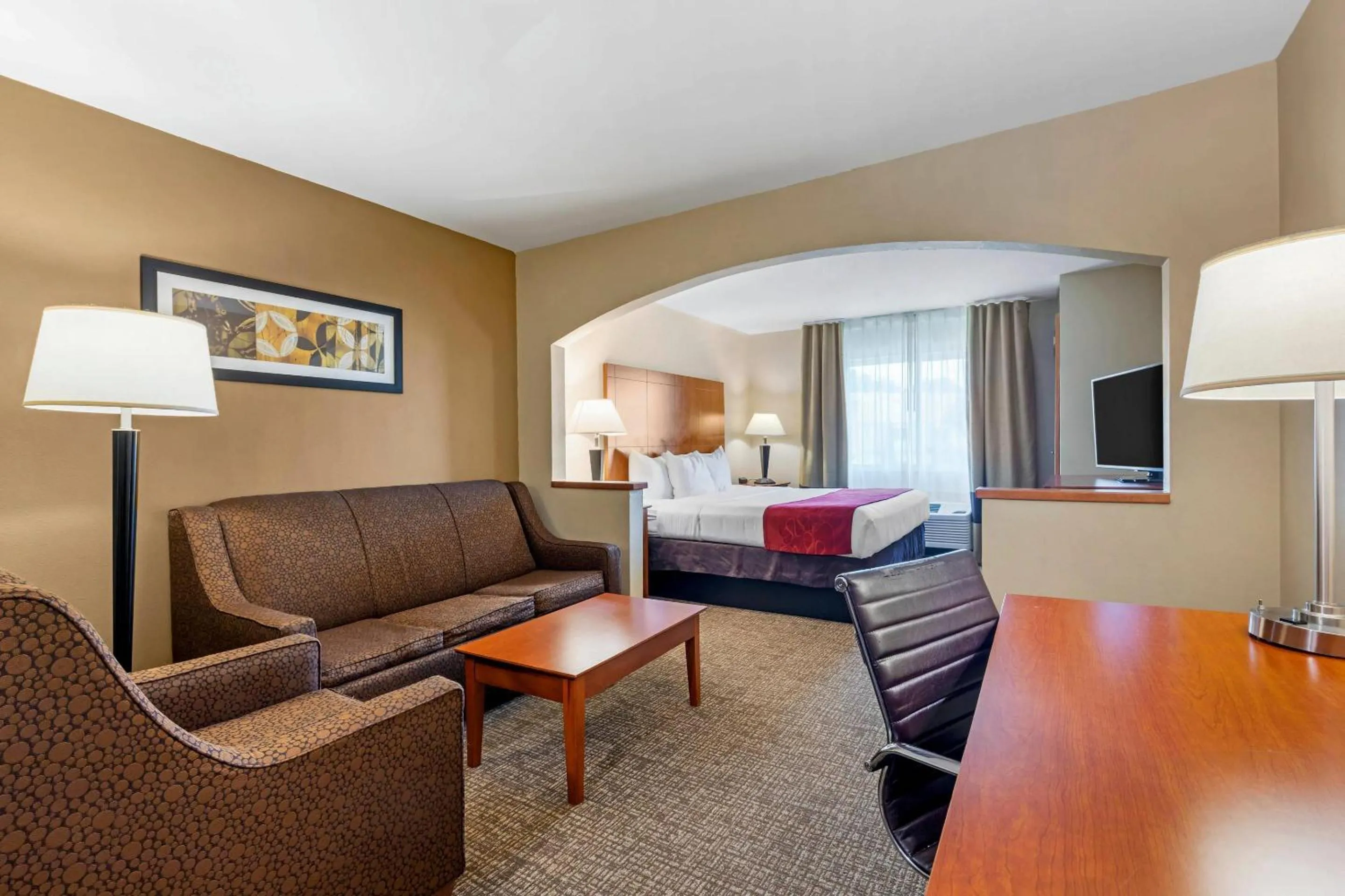 Bedroom, Bed in Comfort Suites North Dallas