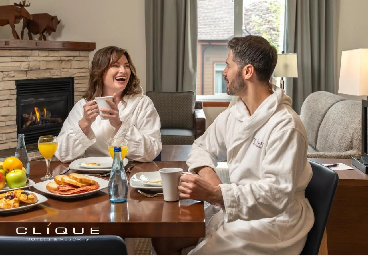 fireplace in Falcon Crest Lodge by CLIQUE