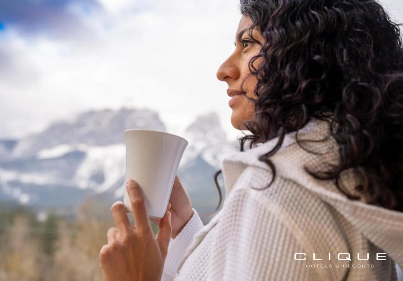 Mountain view in Falcon Crest Lodge by CLIQUE