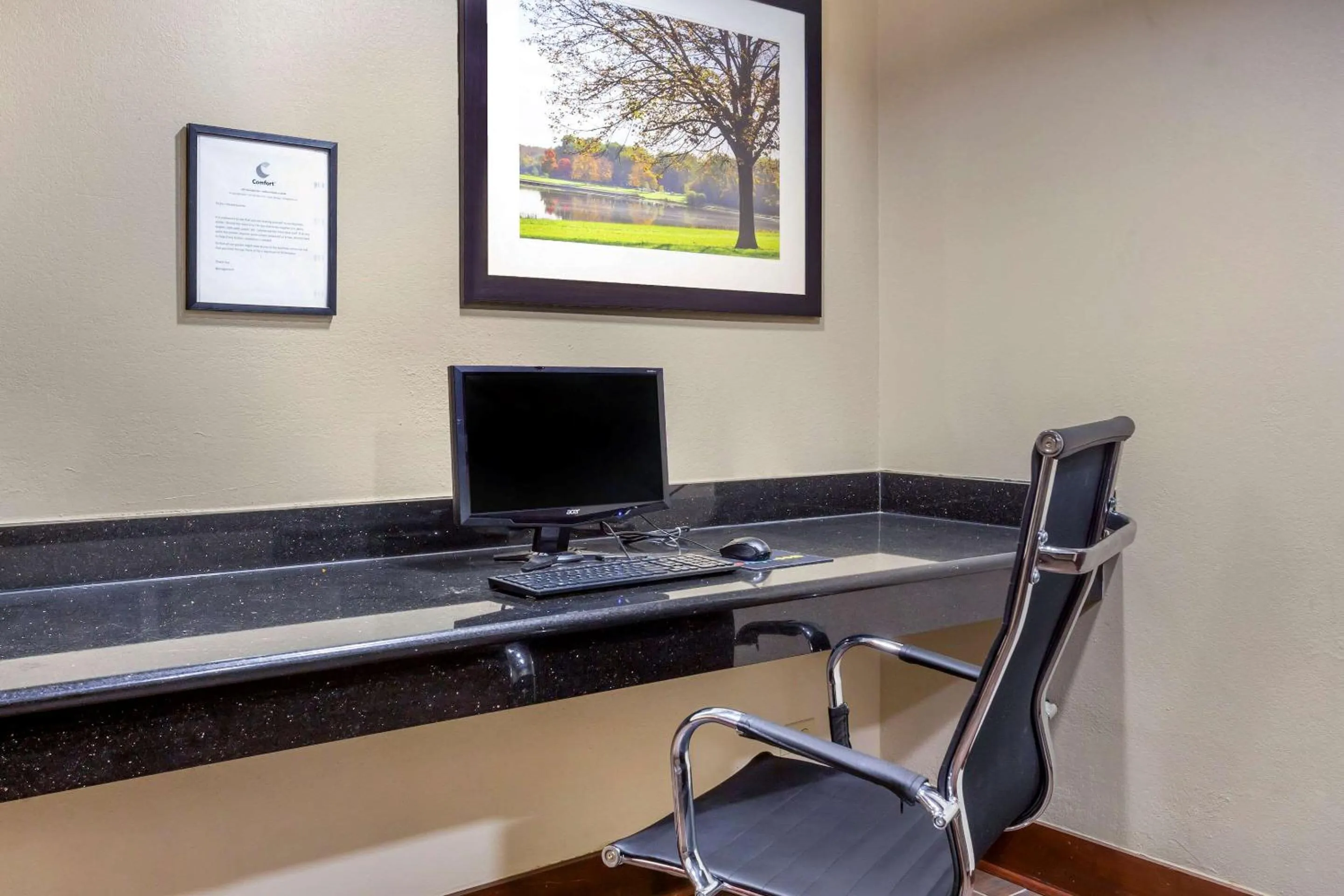 On site in Comfort Inn Hoffman Estates - Schaumburg