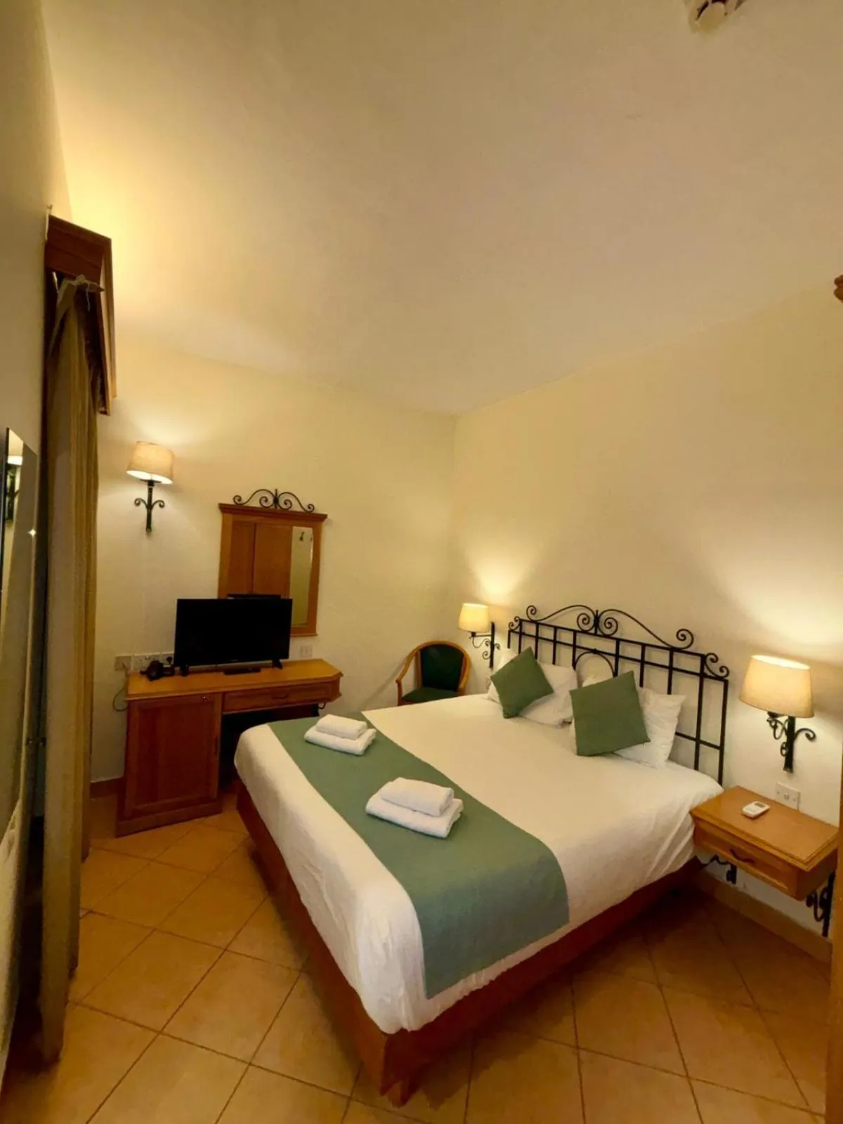 Bed in Hotel Kennedy Nova