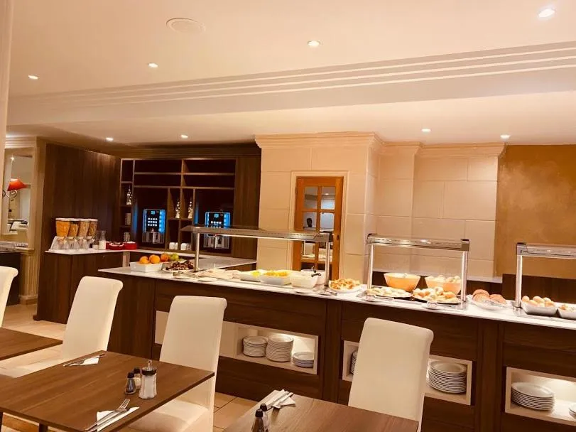 Food and drinks in Hotel Kennedy Nova