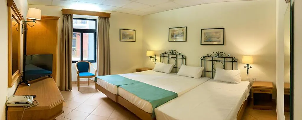 Bedroom, Bed in Hotel Kennedy Nova