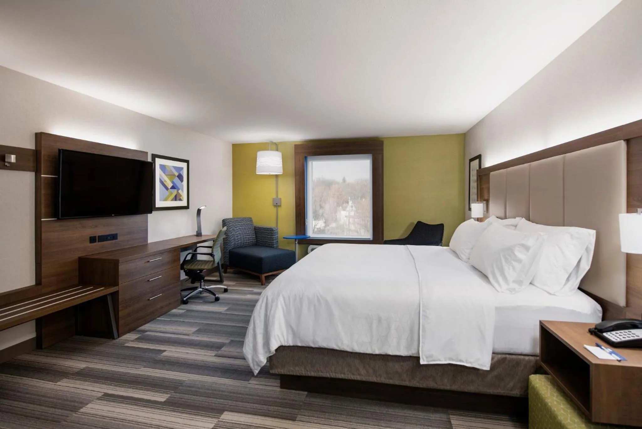 Photo of the whole room, Bed in Holiday Inn Express Hotel & Suites Saskatoon by IHG