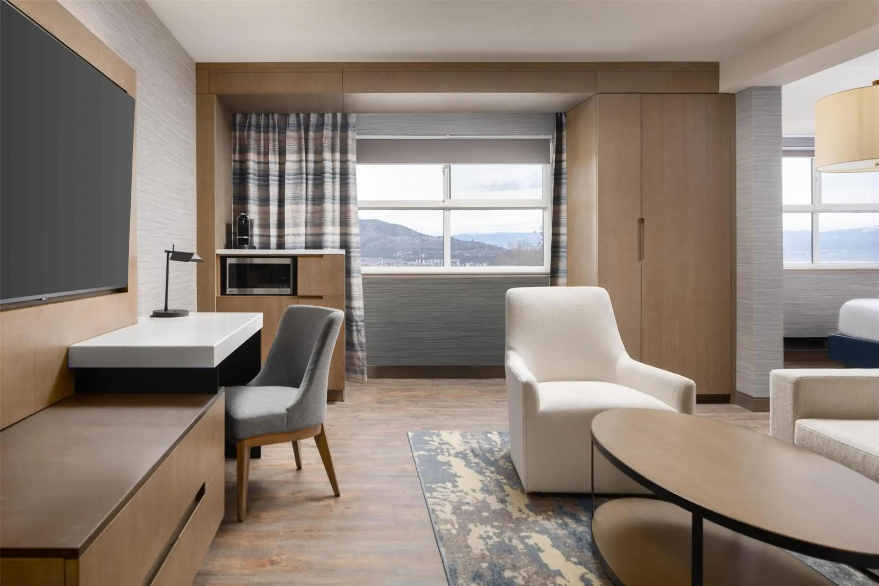 King Studio Suite with Sofa Bed in Doubletree By Hilton West Kelowna King Studio Suite with Sofa Bed in Doubletree By Hilton West Kelowna