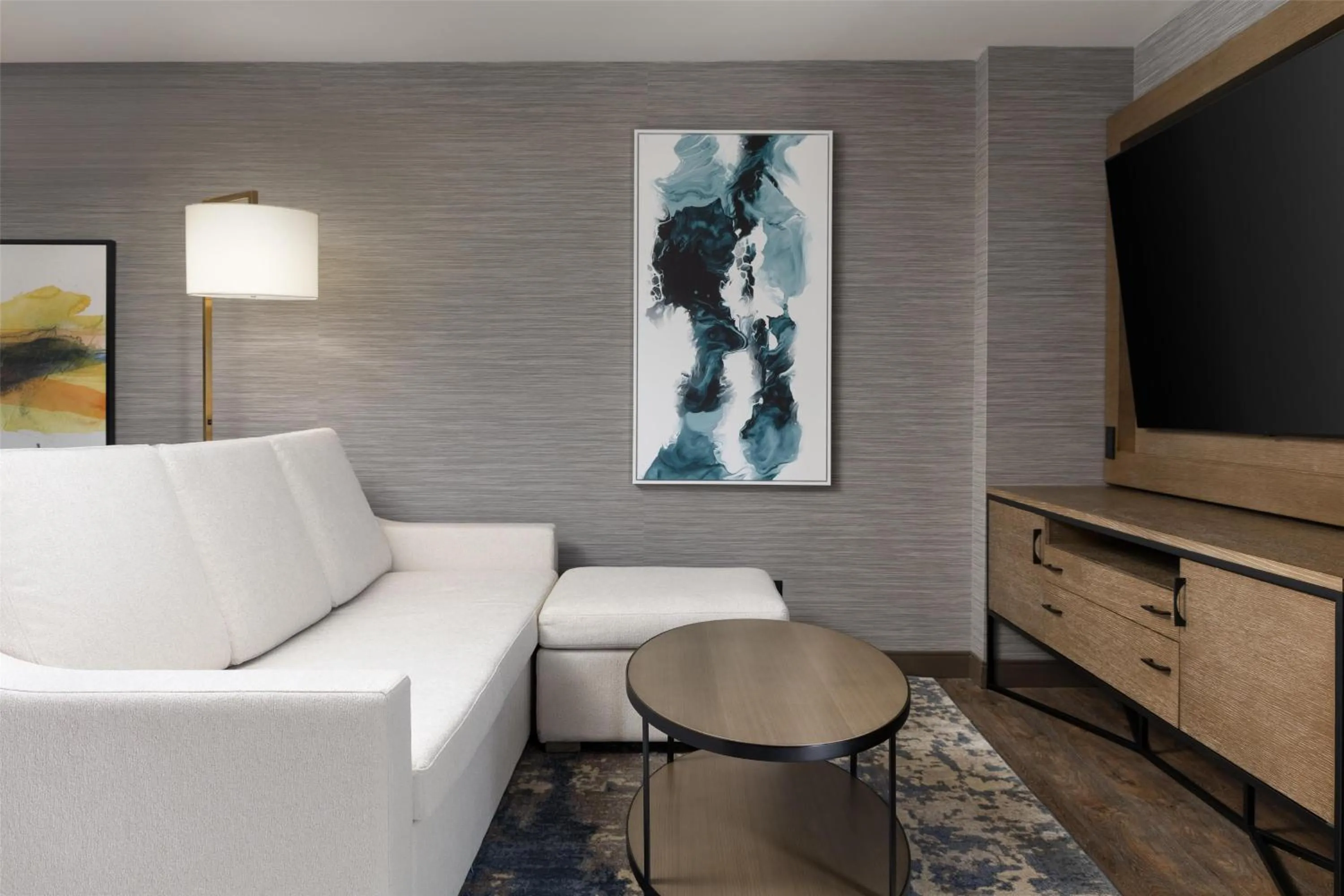 Living room in Doubletree By Hilton West Kelowna