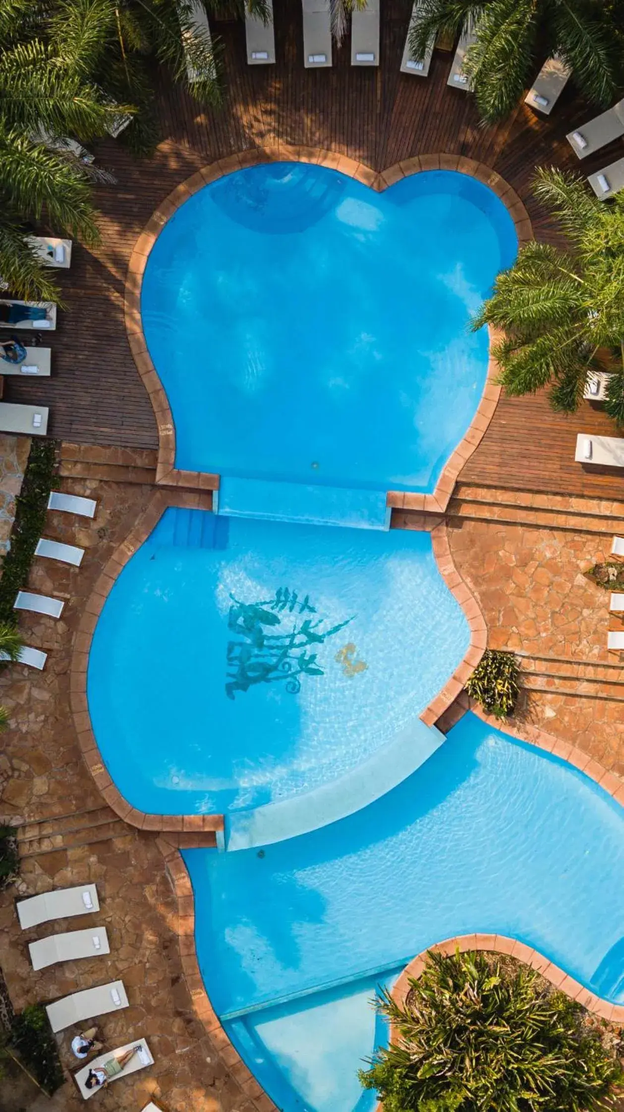 Swimming pool in La Aldea De La Selva Lodge Swimming pool in La Aldea De La Selva Lodge