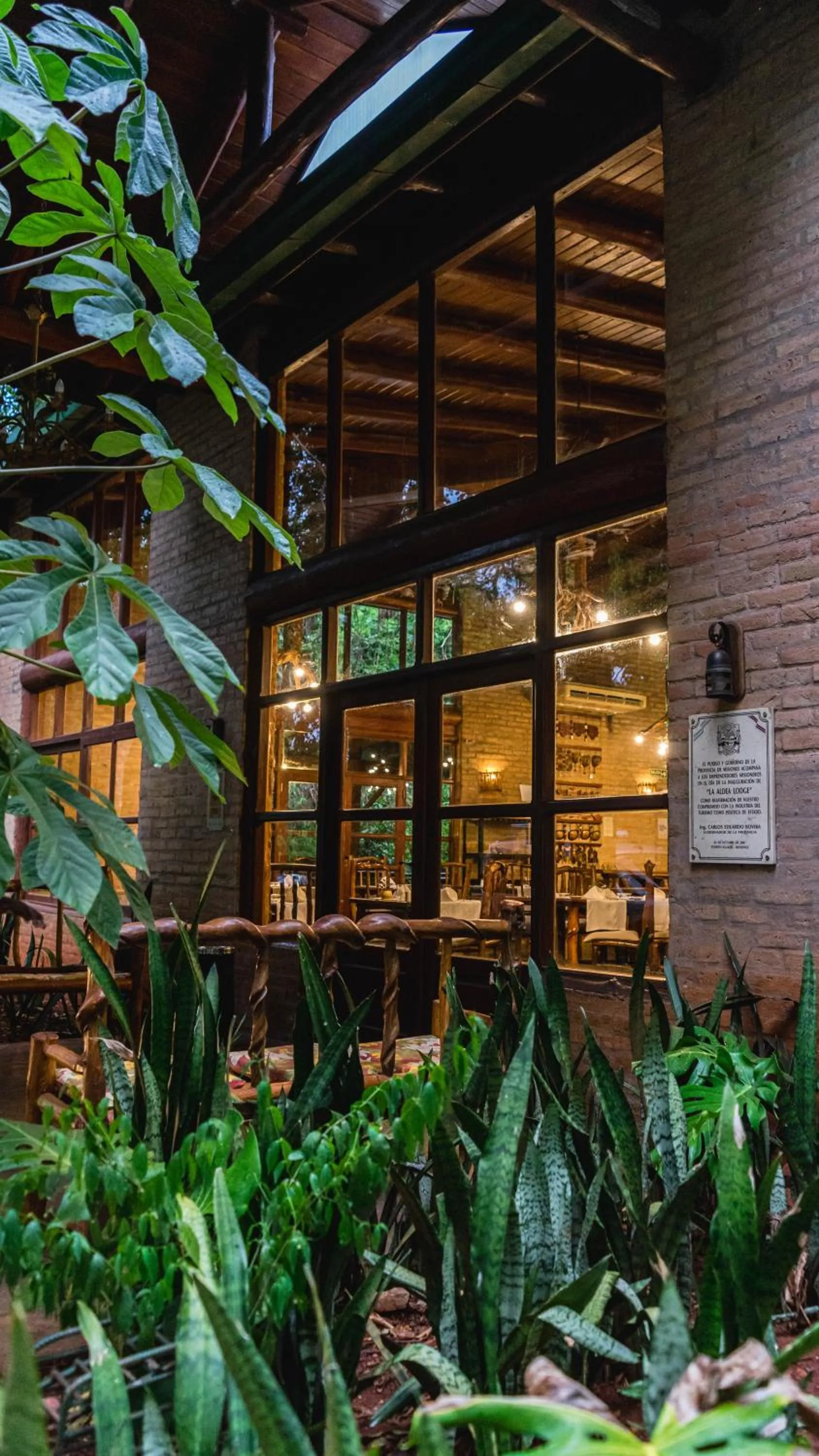 Restaurant/places to eat in La Aldea De La Selva Lodge