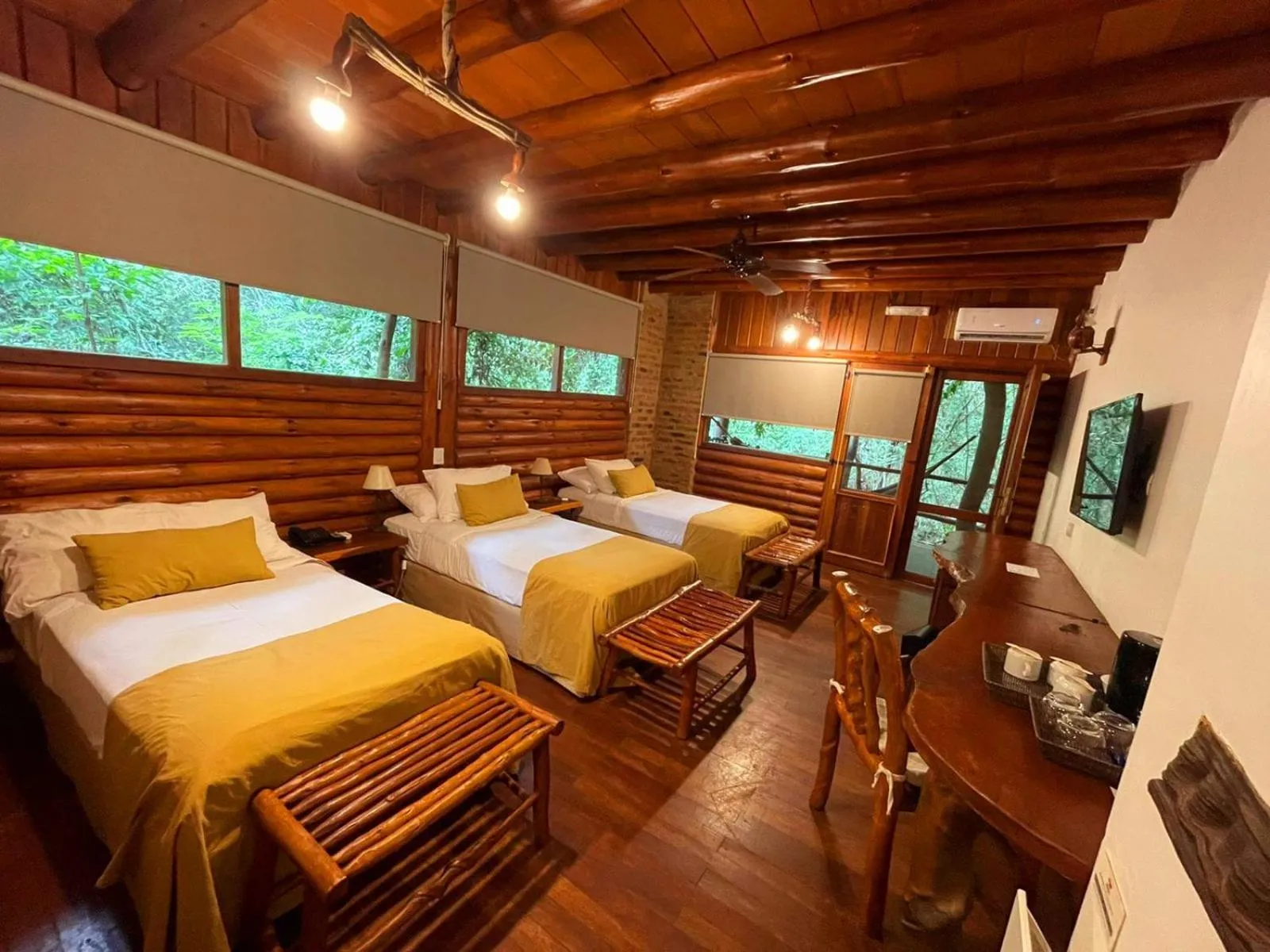 Bed in La Aldea De La Selva Lodge