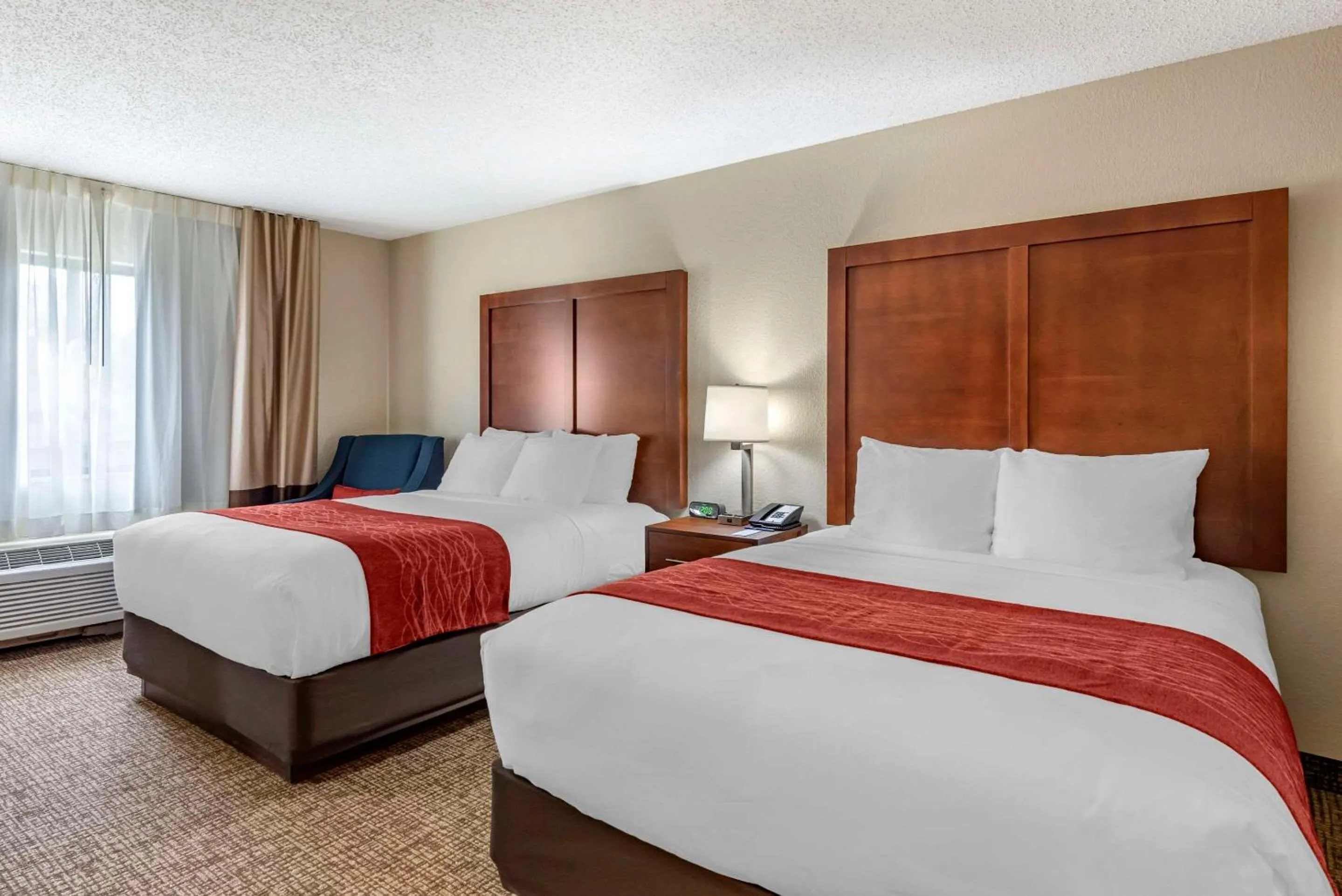 Bedroom, Bed in Comfort Inn & Suites Middletown - Franklin